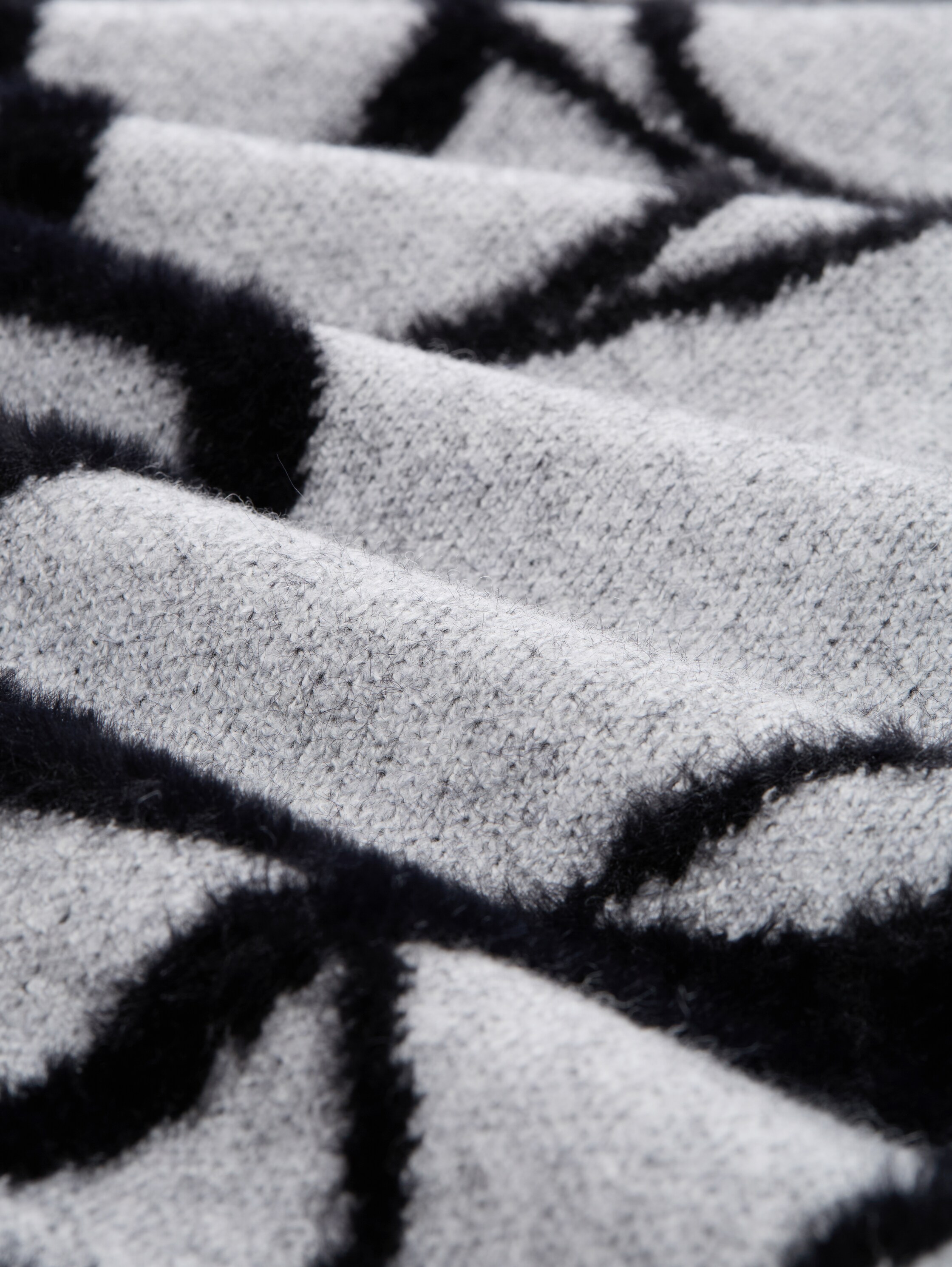 Plus Size - Loose Fit Strickpullover mit Muster - grey_geometric_knit_pattern - 