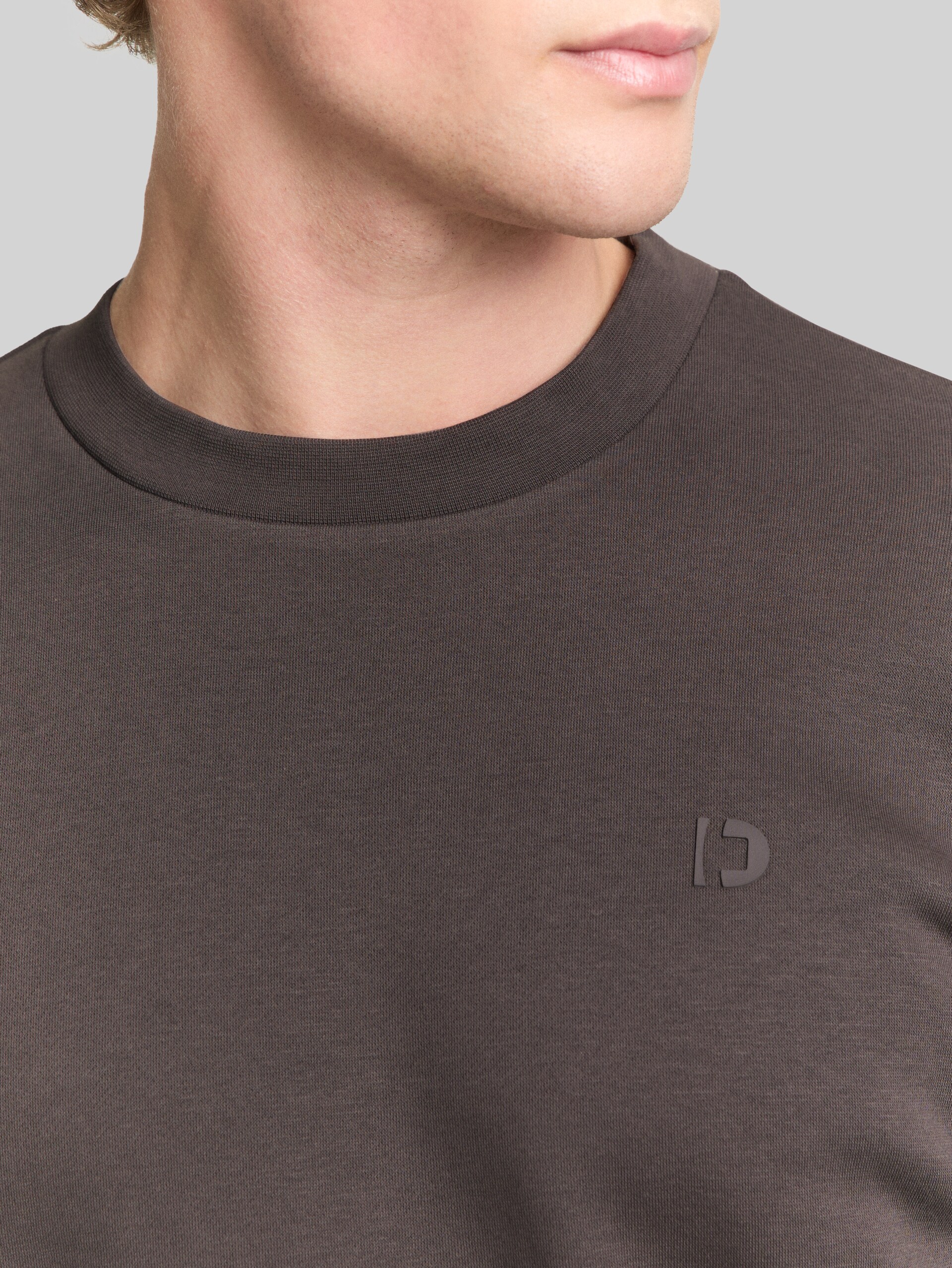 Sweat-shirt avec logo imprimé - Pavement Grey - Vue détaillée du modèle