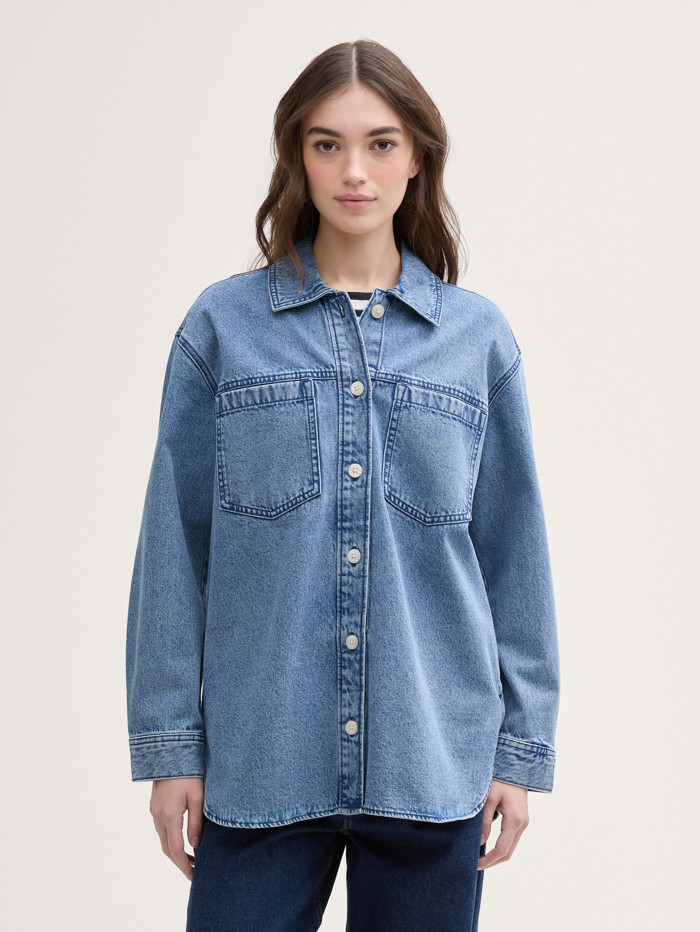 Jeansjacke mit Eingriffstaschen - 2