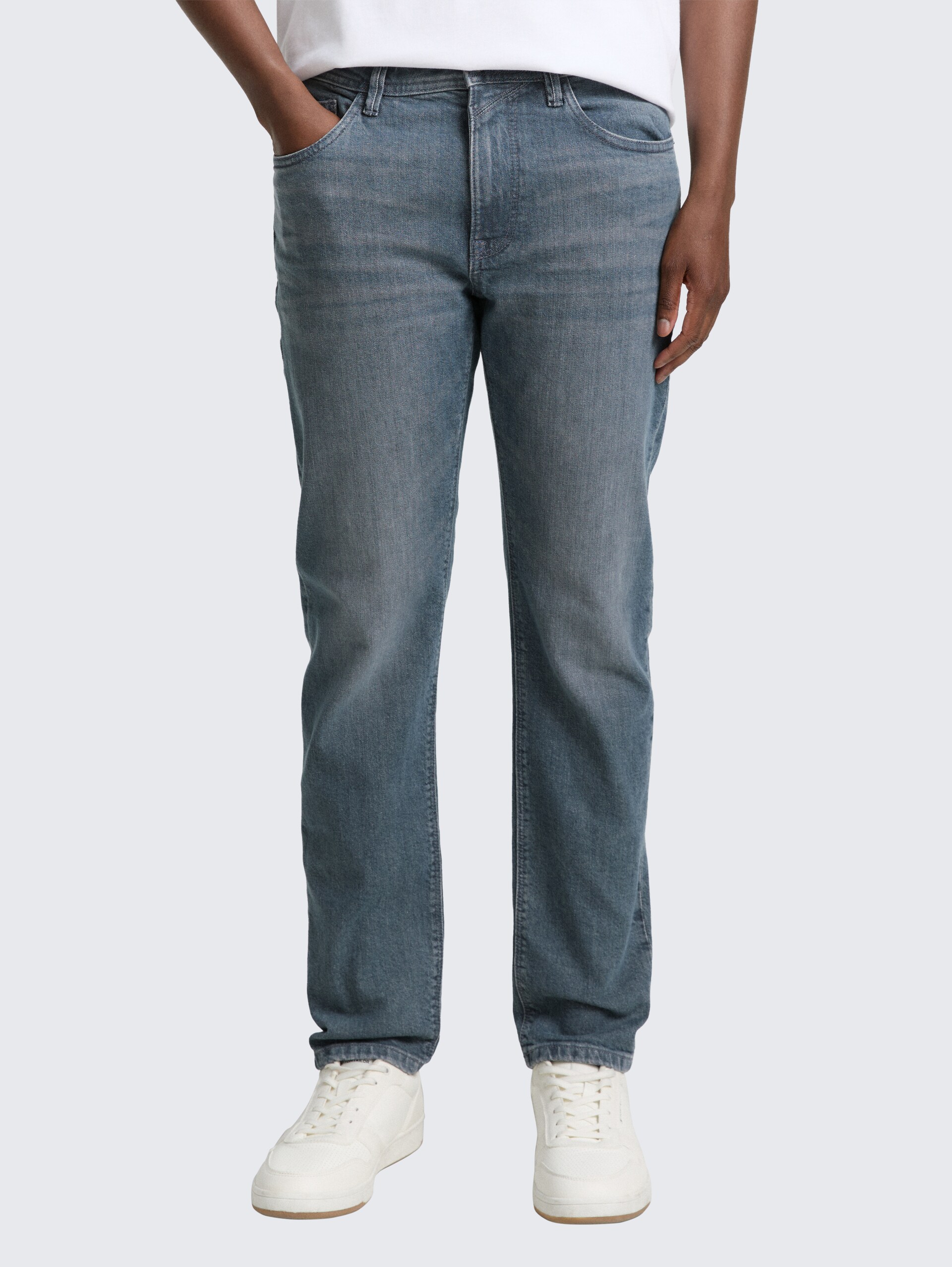 TTBRYDEN TAPERED Jeans - mid stone blue grey denim - Ausschnitt Model-Vorderansicht