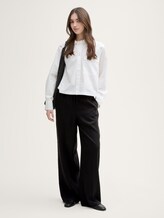 Wide Leg Paperpag Hose - deep black - Model-Vorderansicht