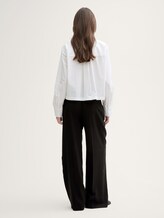 Wide Leg Paperpag Hose - deep black - Auschnitt Model-Rückansicht