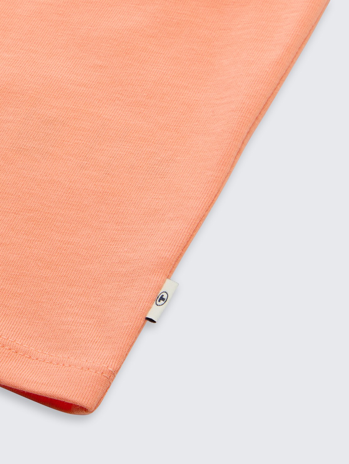 Glow-in-the-Dark T-Shirt - bright coral - Detail-Model-Ansicht