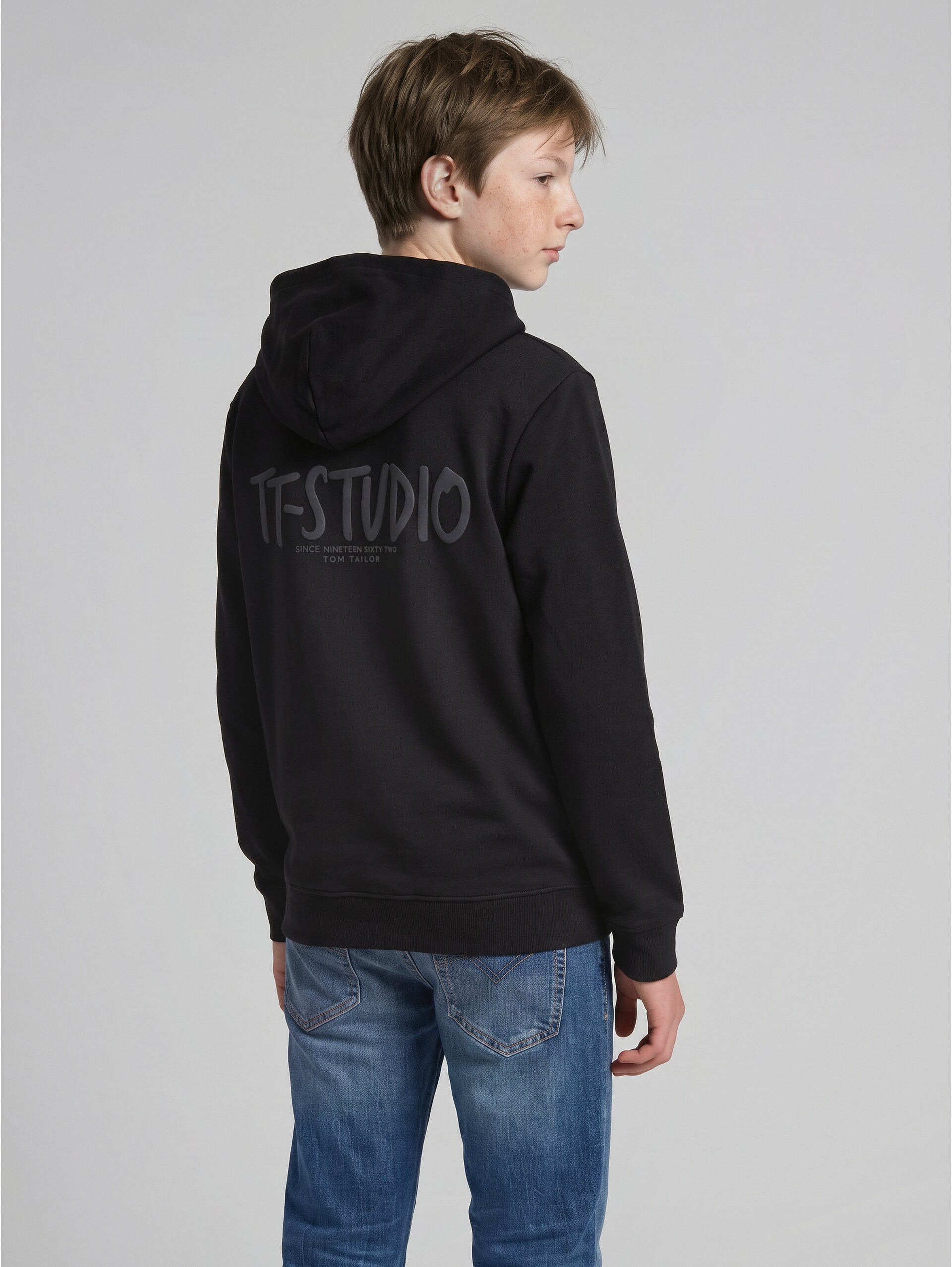 Hoodie met print op de rug - heavy black - Neklijn model-achteraanzicht