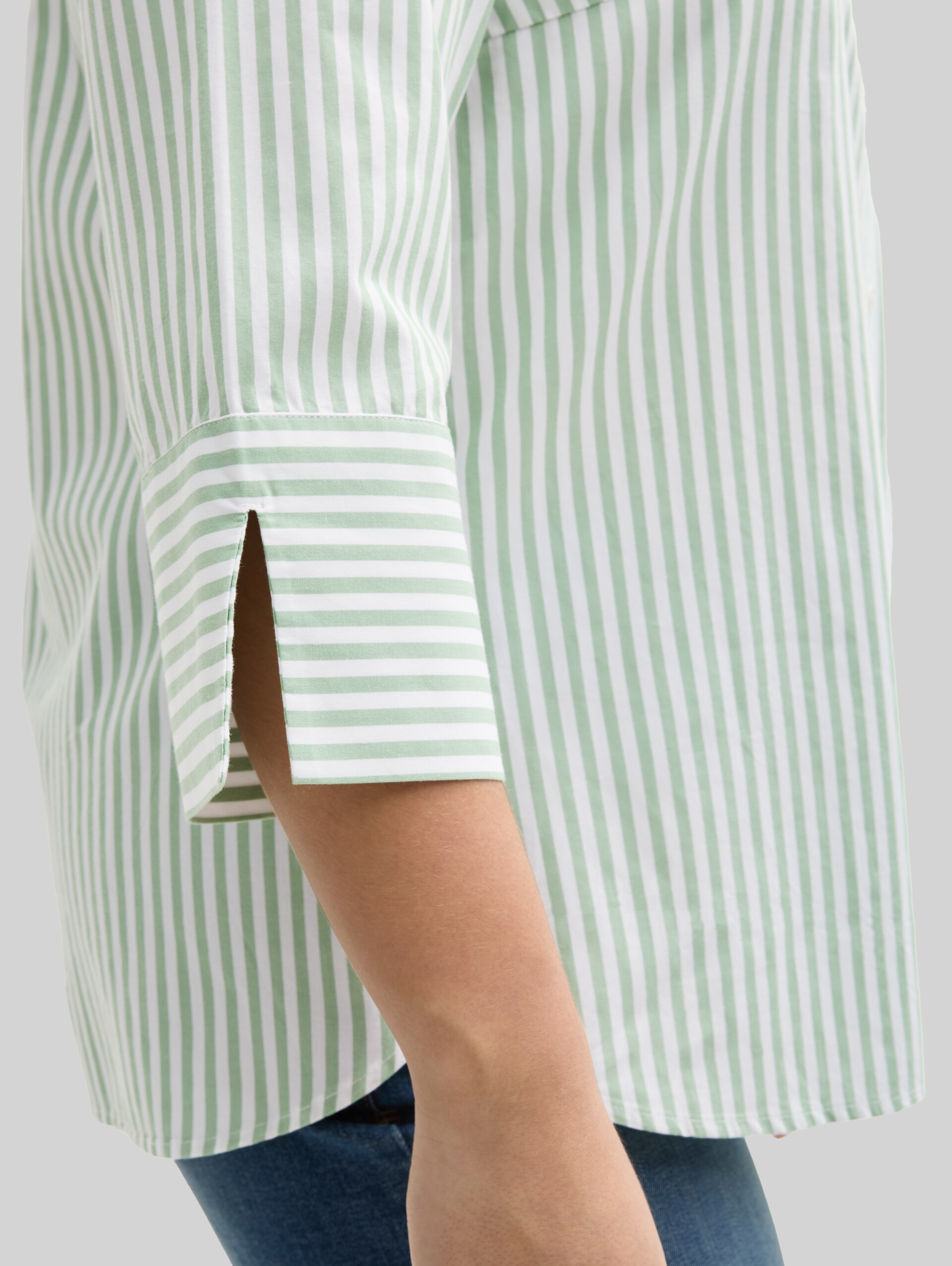 Plus Size - Loose fit blouse with striped pattern - mid green white stripe - Detail model view