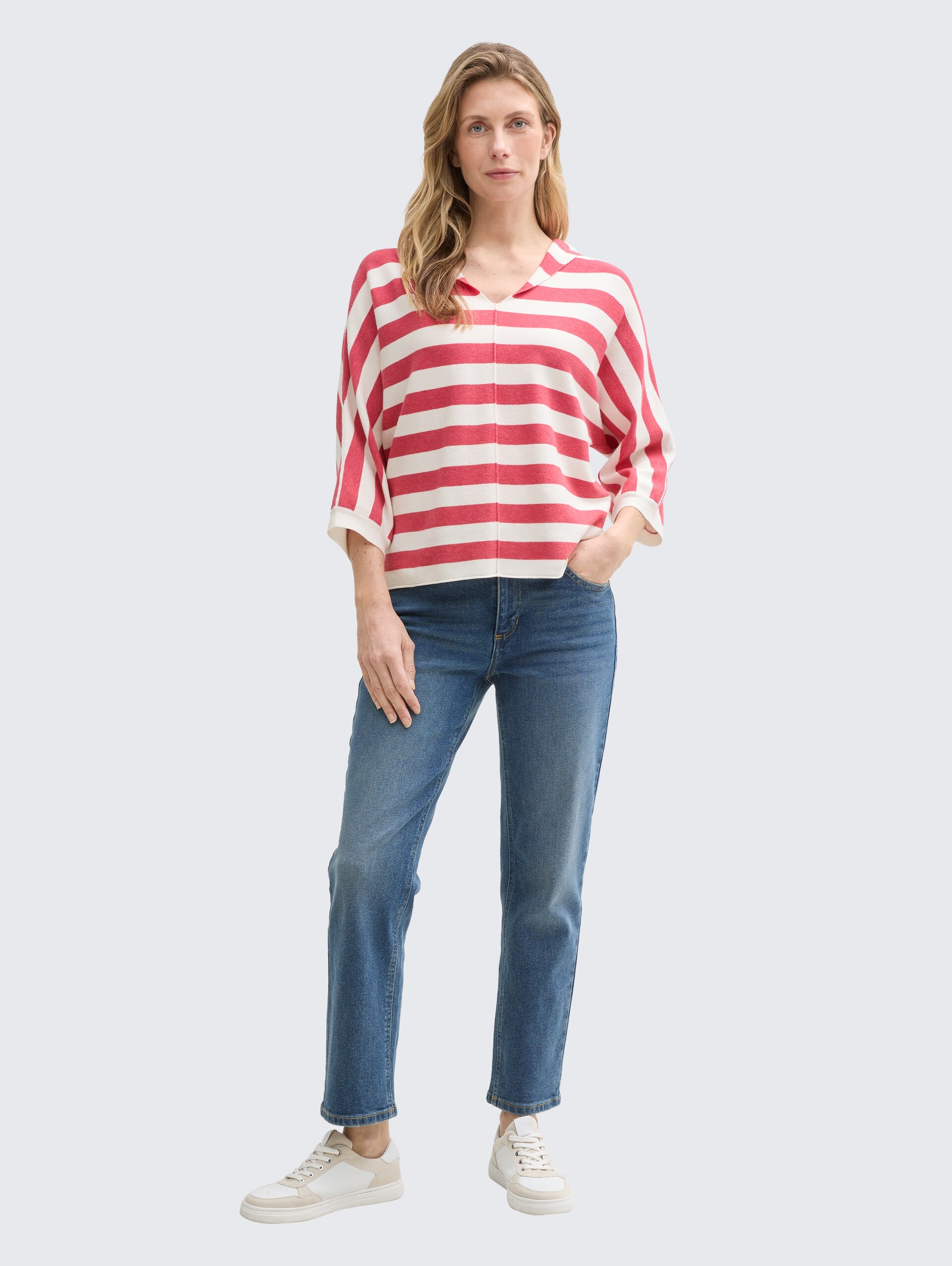 Loose Fit Strickpullover mit Kapuze - red melange block stripe - Model-Vorderansicht