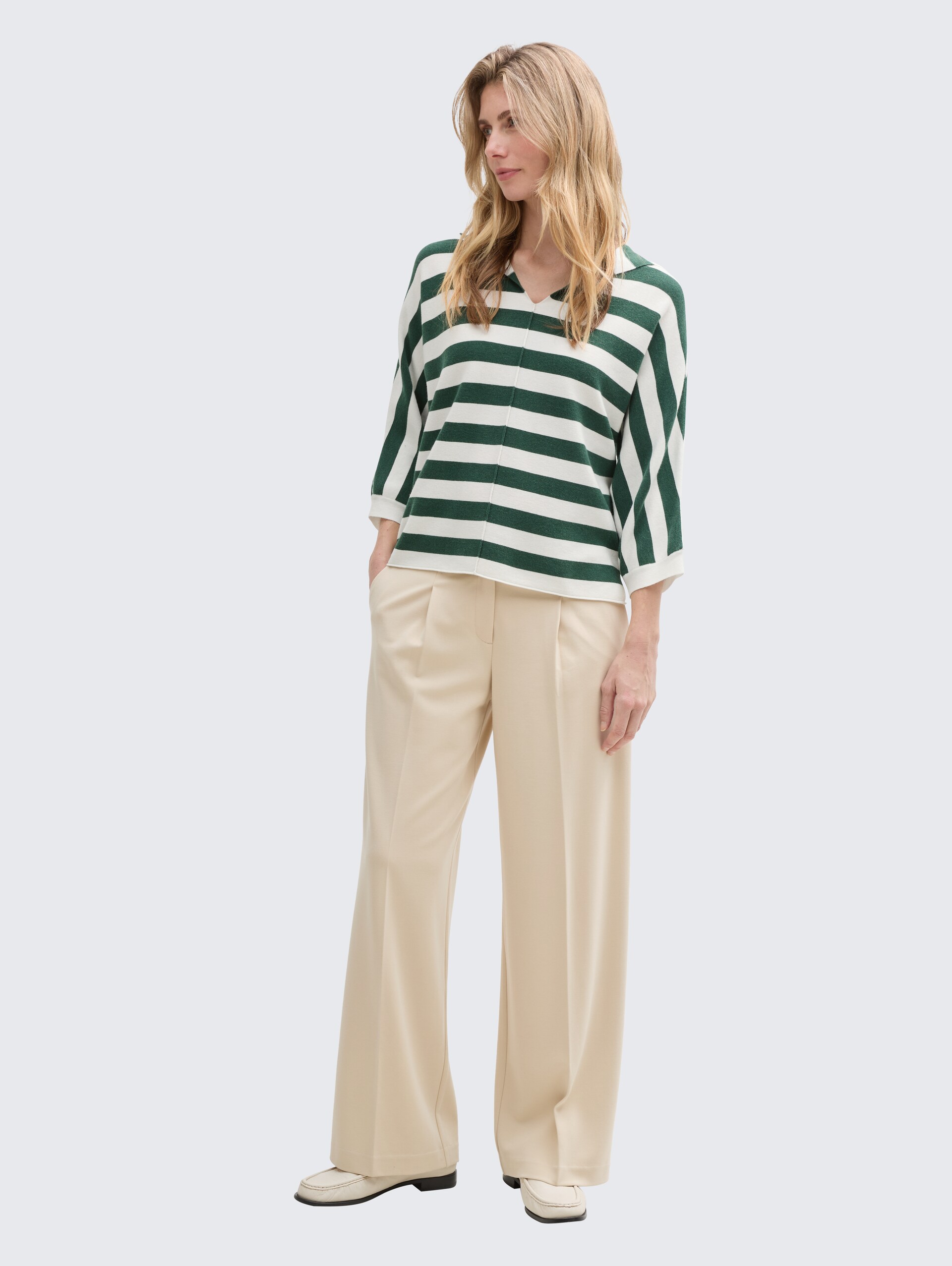 Loose Fit Strickpullover mit Kapuze - green melange block stripe - Model-Vorderansicht
