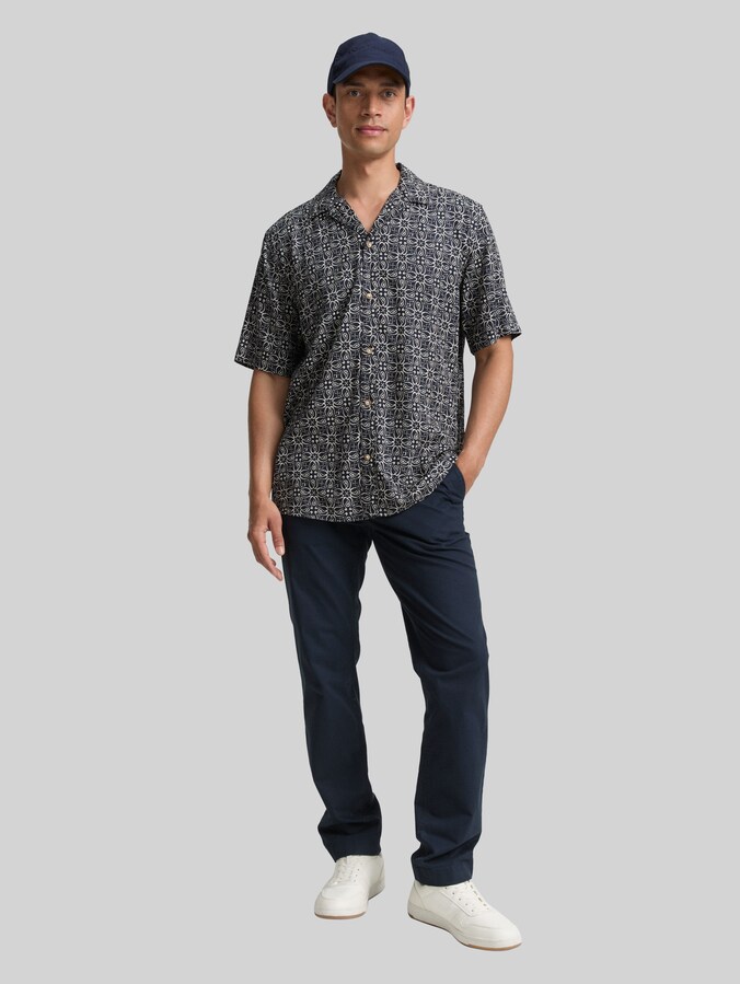 Comfort Fit Kurzarmhemd im Hawaii-Look von Men, navy mosaic design