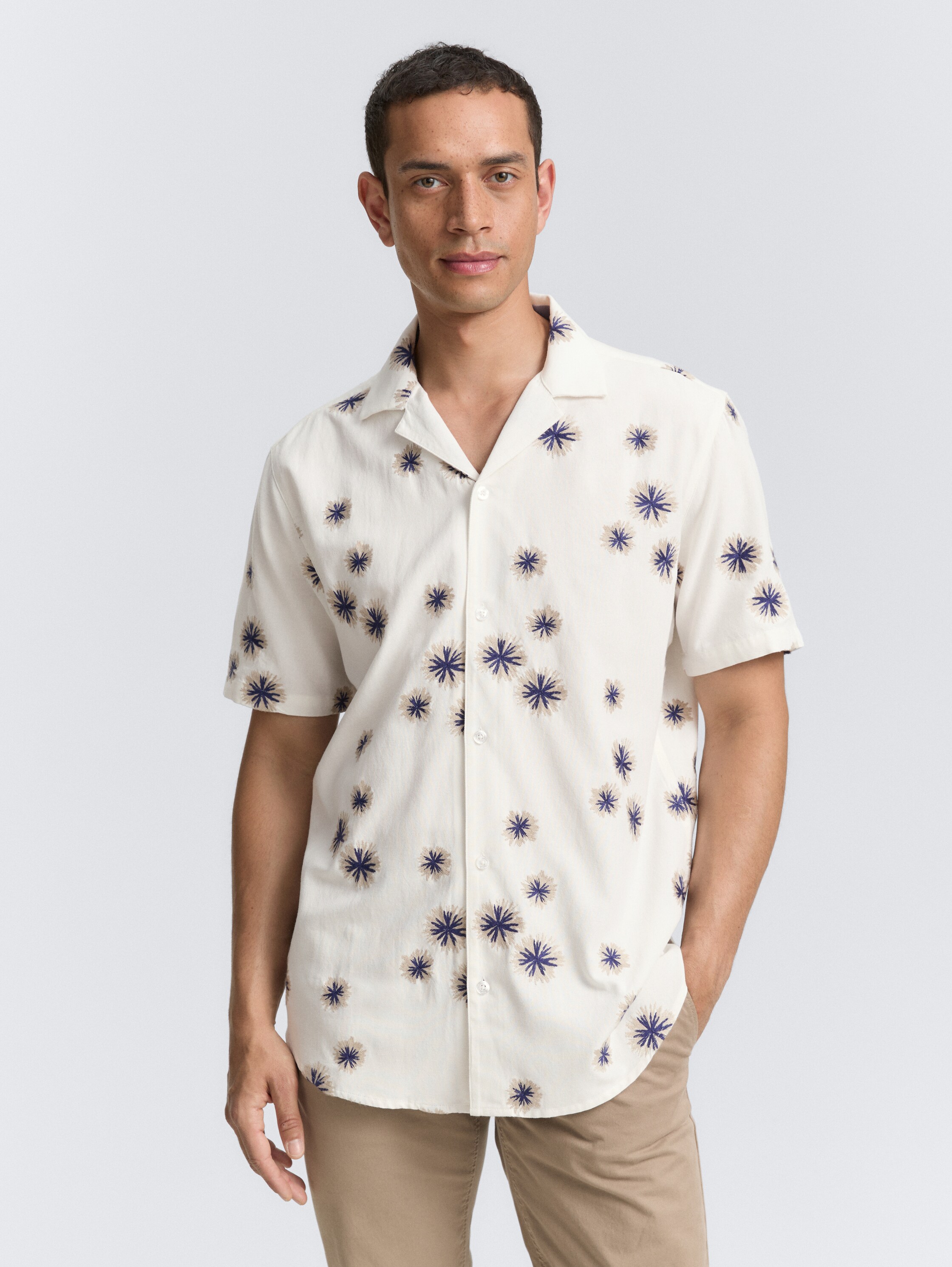 Regular Fit Kurzarmhemd im Hawaii-Look - embroidered_desert_design - 