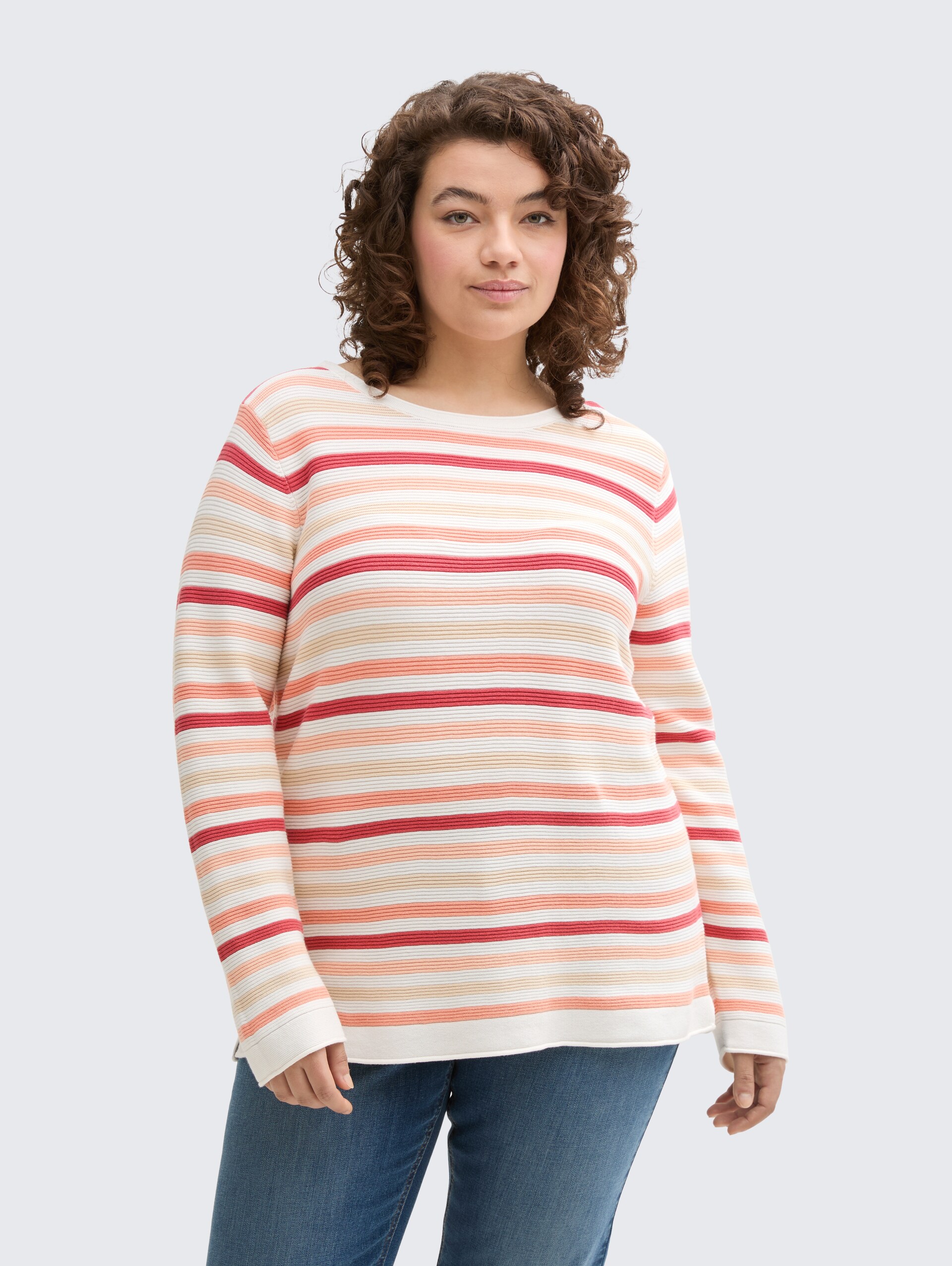 Plus Size - Strickpullover mit Bio-Baumwolle - peachy knit stripe design - Ausschnitt Model-Vorderansicht