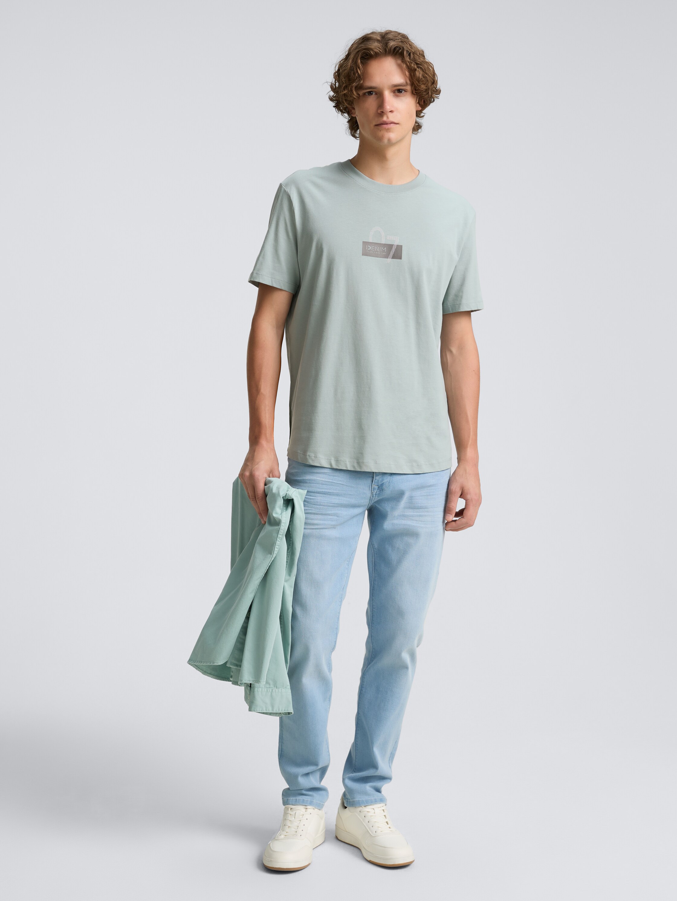 T-Shirt mit Print aus Baumwolle - light_ice_blue - 