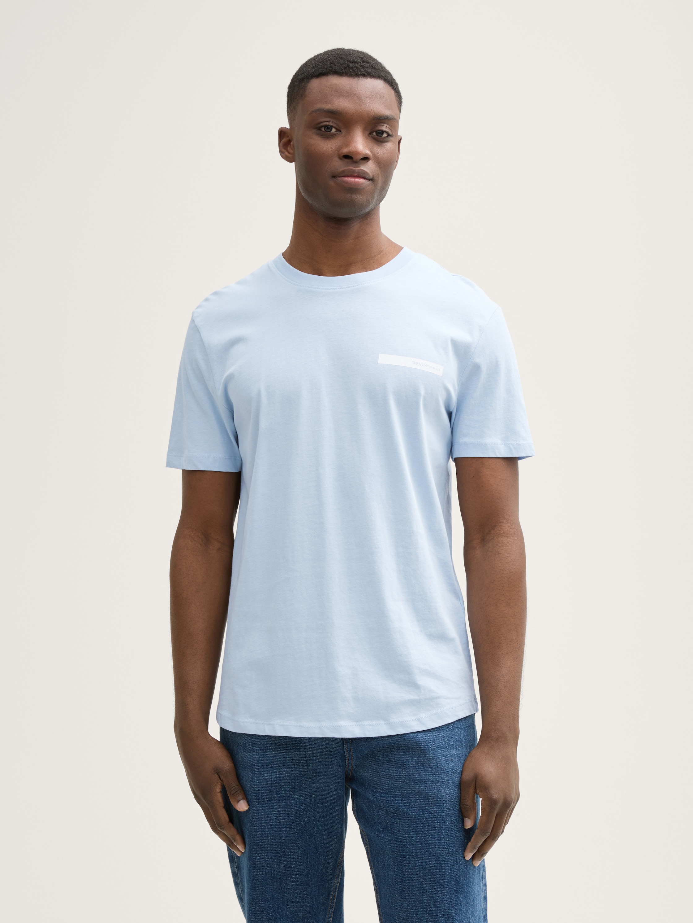 T-Shirt mit Print aus Baumwolle - light_blue_grey - 