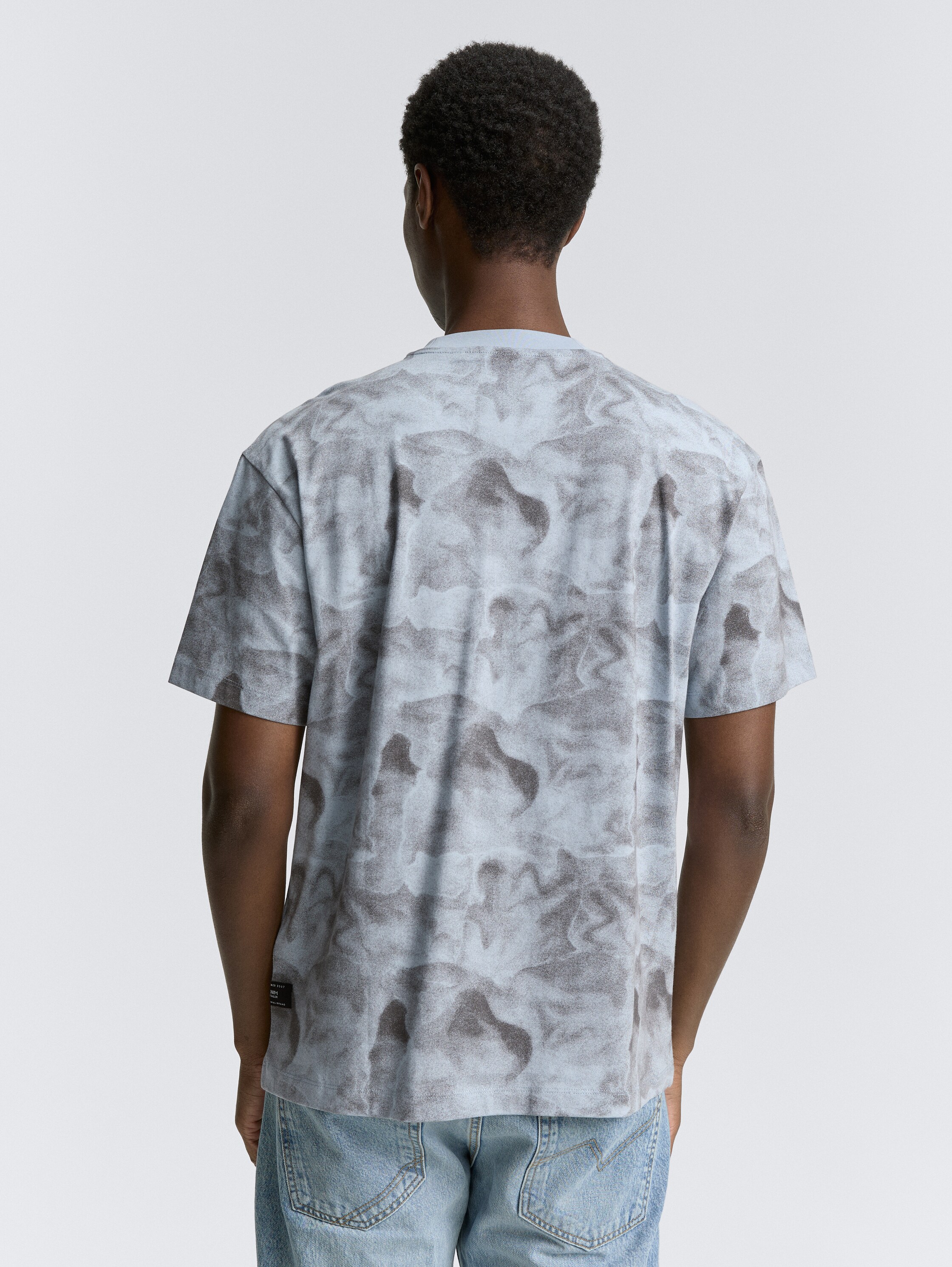 Relaxed Fit T-Shirt mit Allover-Print - light_blue_grey_watery_print - 