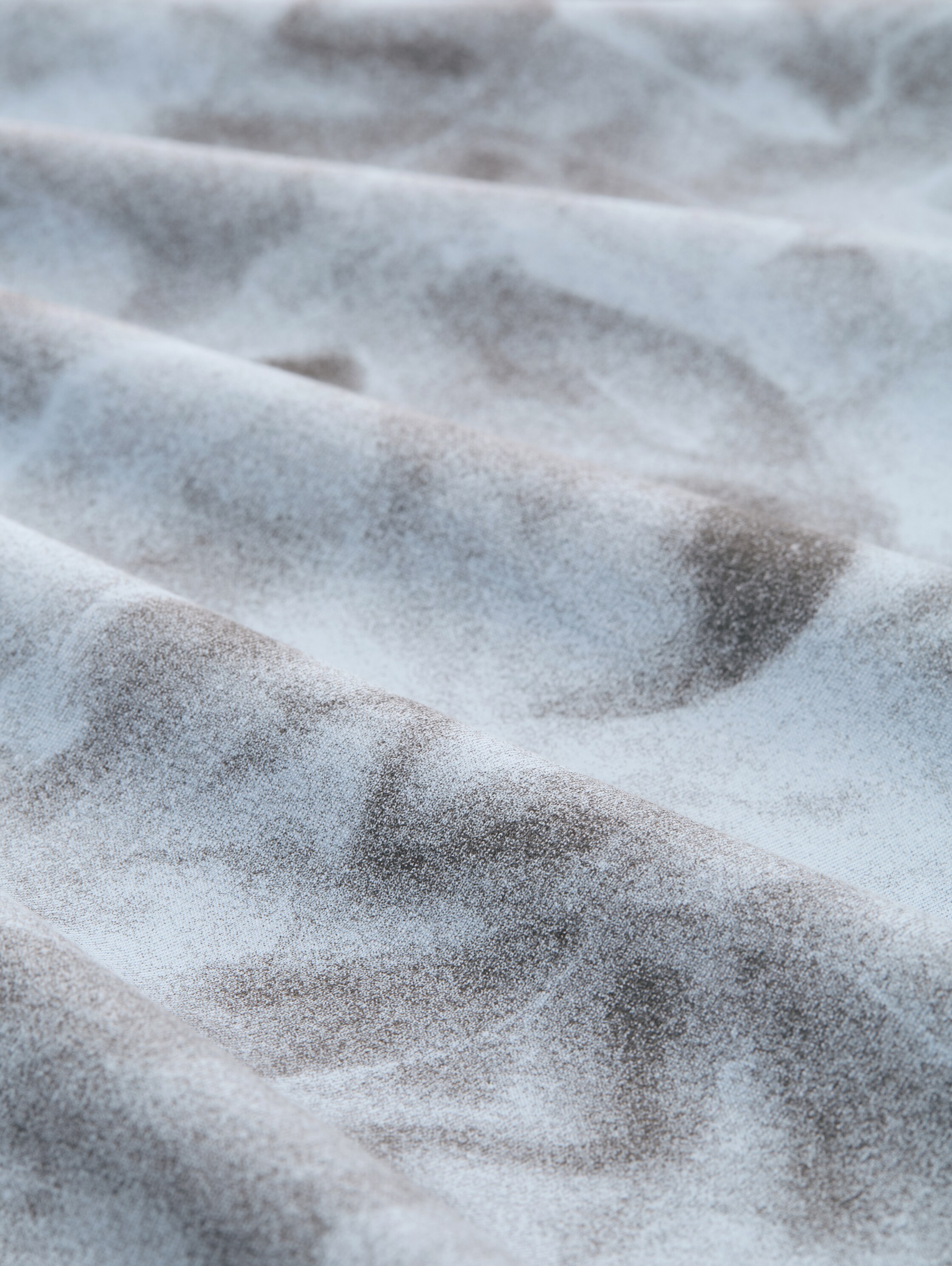 Relaxed Fit T-Shirt mit Allover-Print - light_blue_grey_watery_print - 