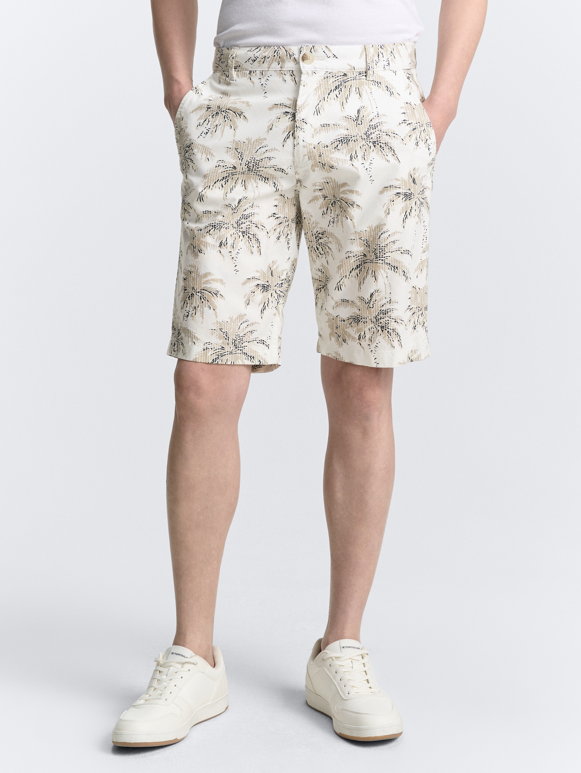 Regular Chino Shorts mit Palmen-Print - off_white_stripe_palm_design - 