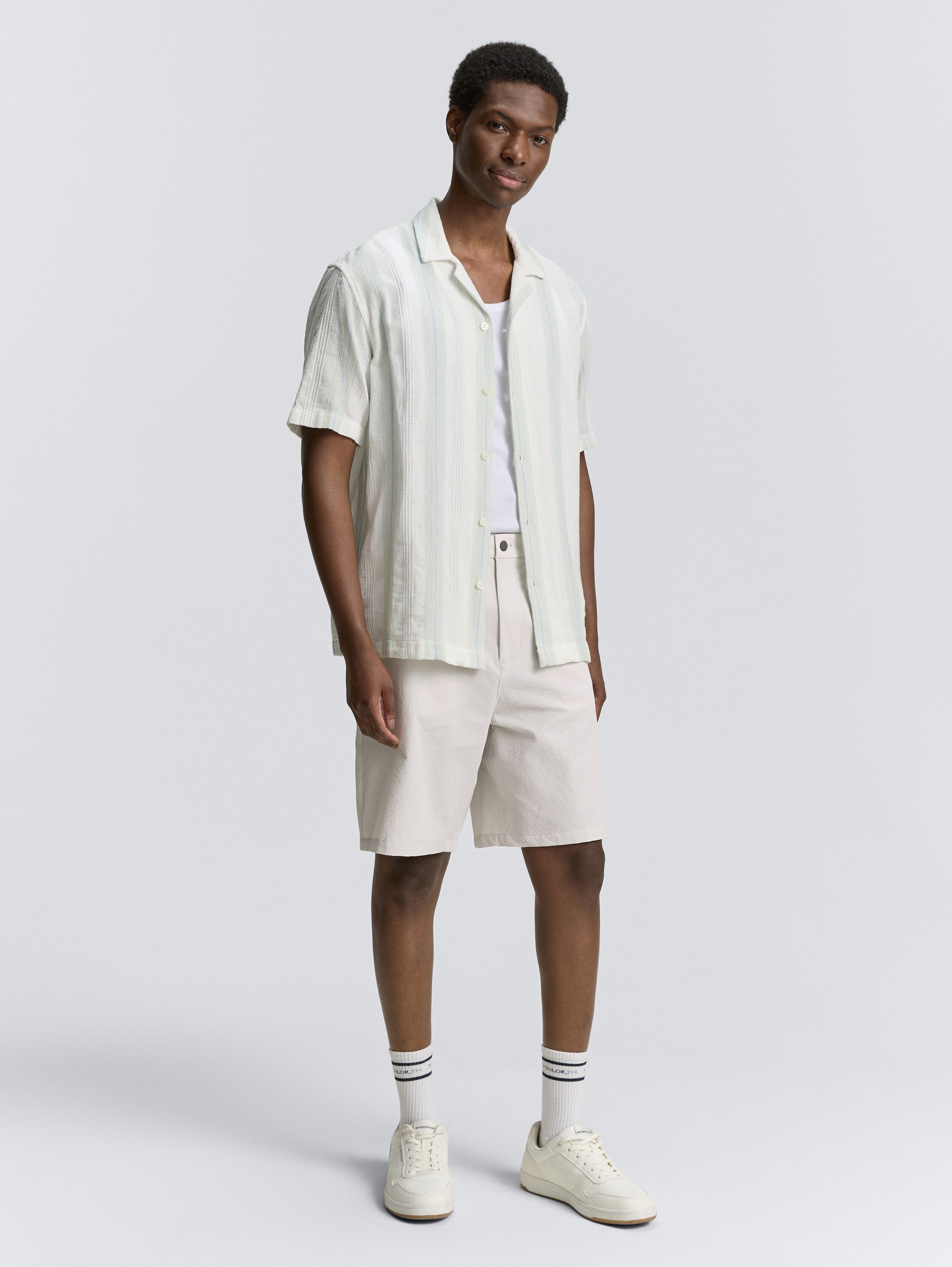 Ultralight Loose Fit Shorts - chalk_grey - 