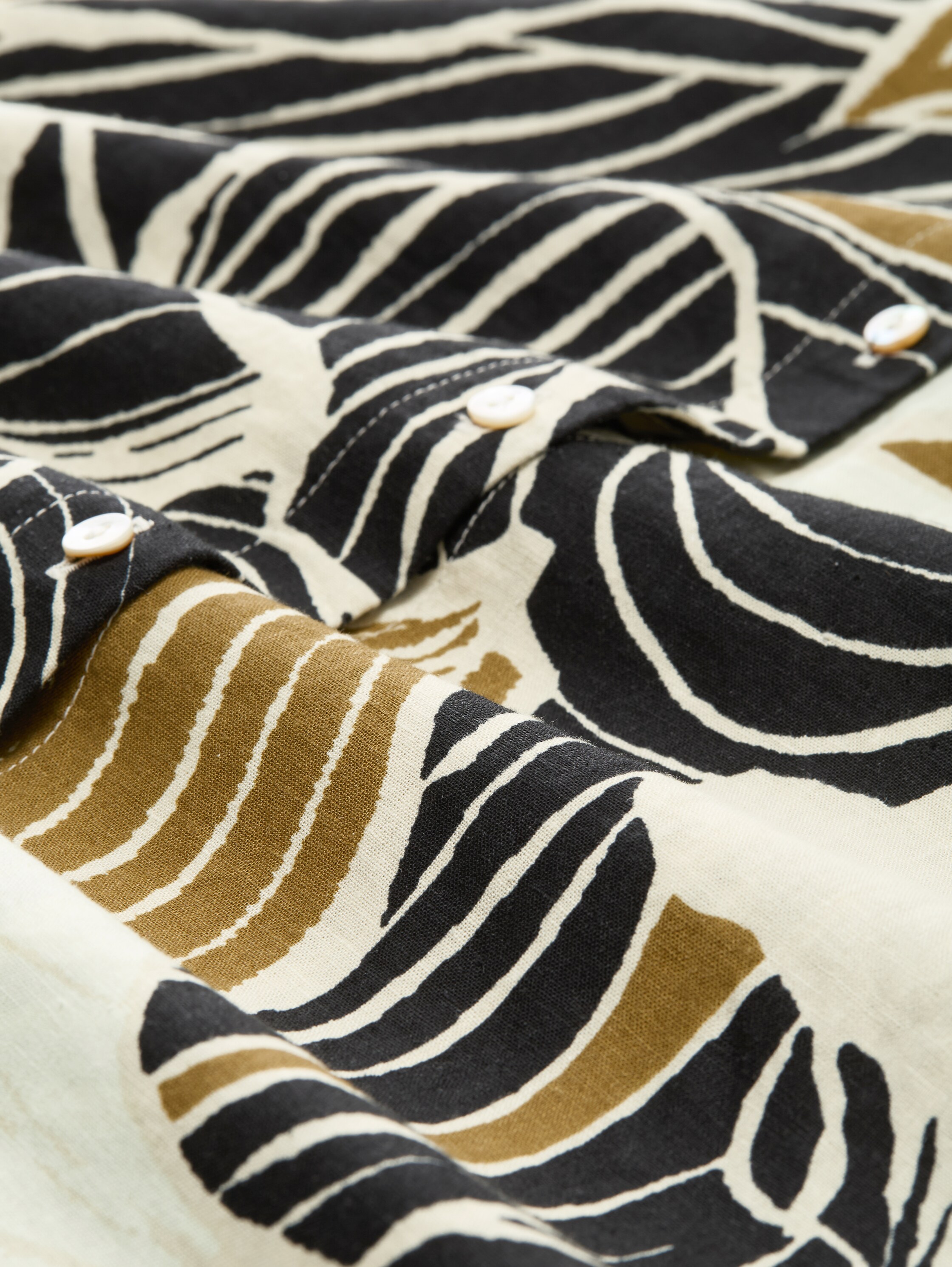 Loose Fit Bluse mit Leinenanteil - neutral_cut_leaves_design - 