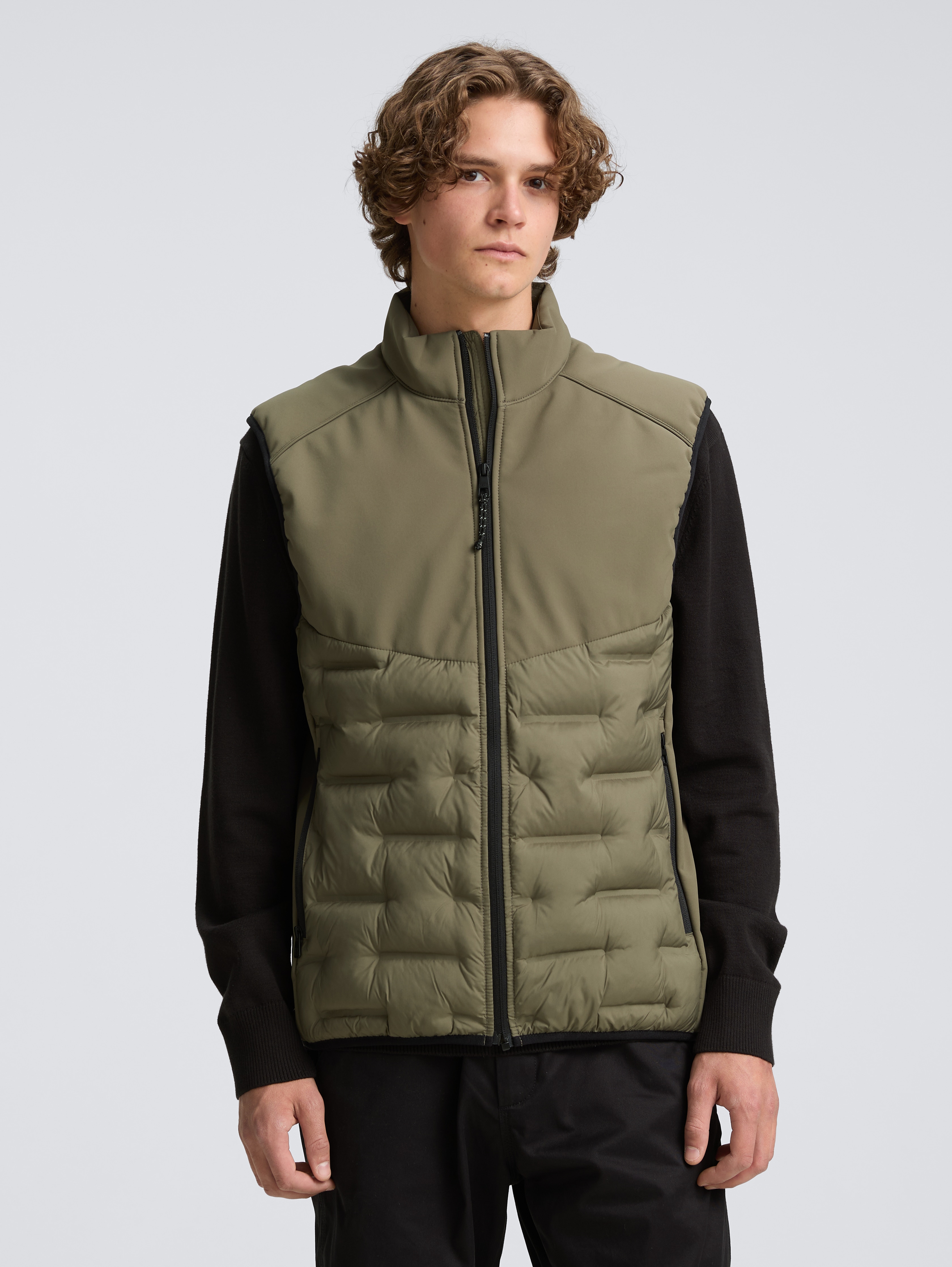 Hybrid Steppweste mit Stehkragen von Denim Male, jungle soil green