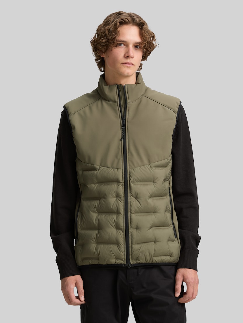 Hybrid Steppweste mit Stehkragen von Denim Male, jungle soil green
