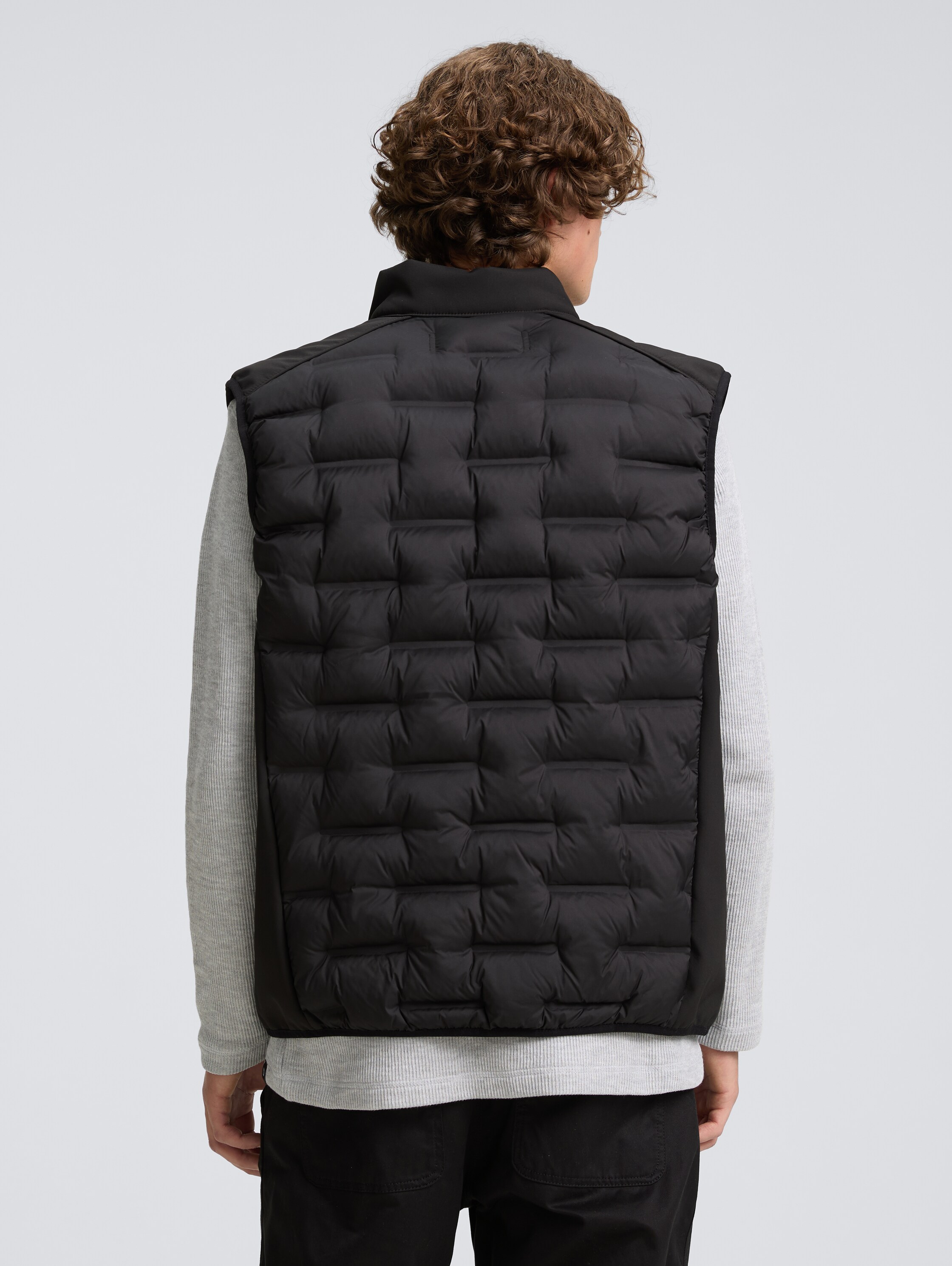 Hybrid quilted waistcoat with stand-up collar - black - 