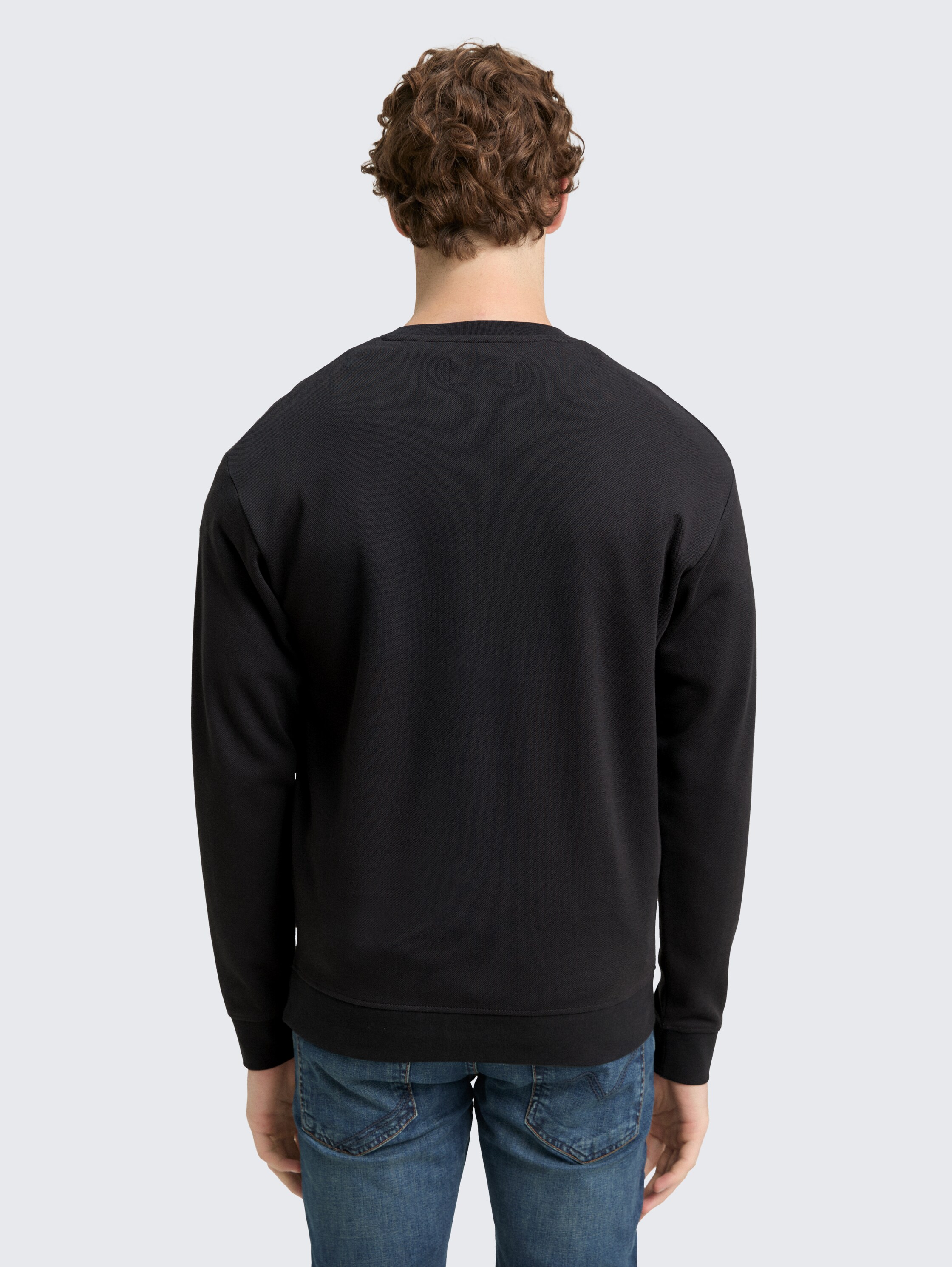 Piqué sweatshirt - Night Watch Black - Neklijn model-achteraanzicht