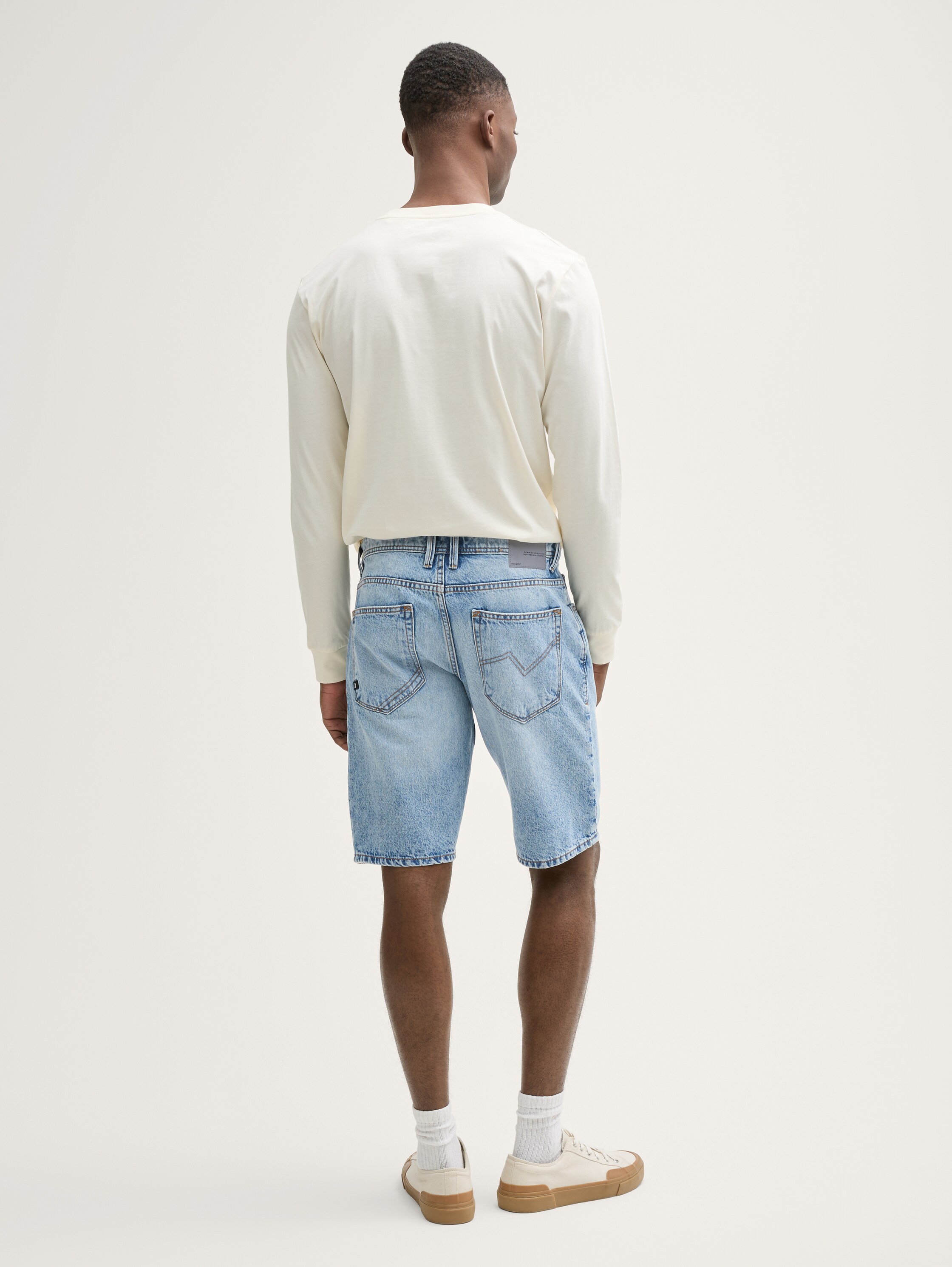 TTPIERS SLIM DESTROYED Jeans Shorts - destroyed_light_stone_blue_denim - 
