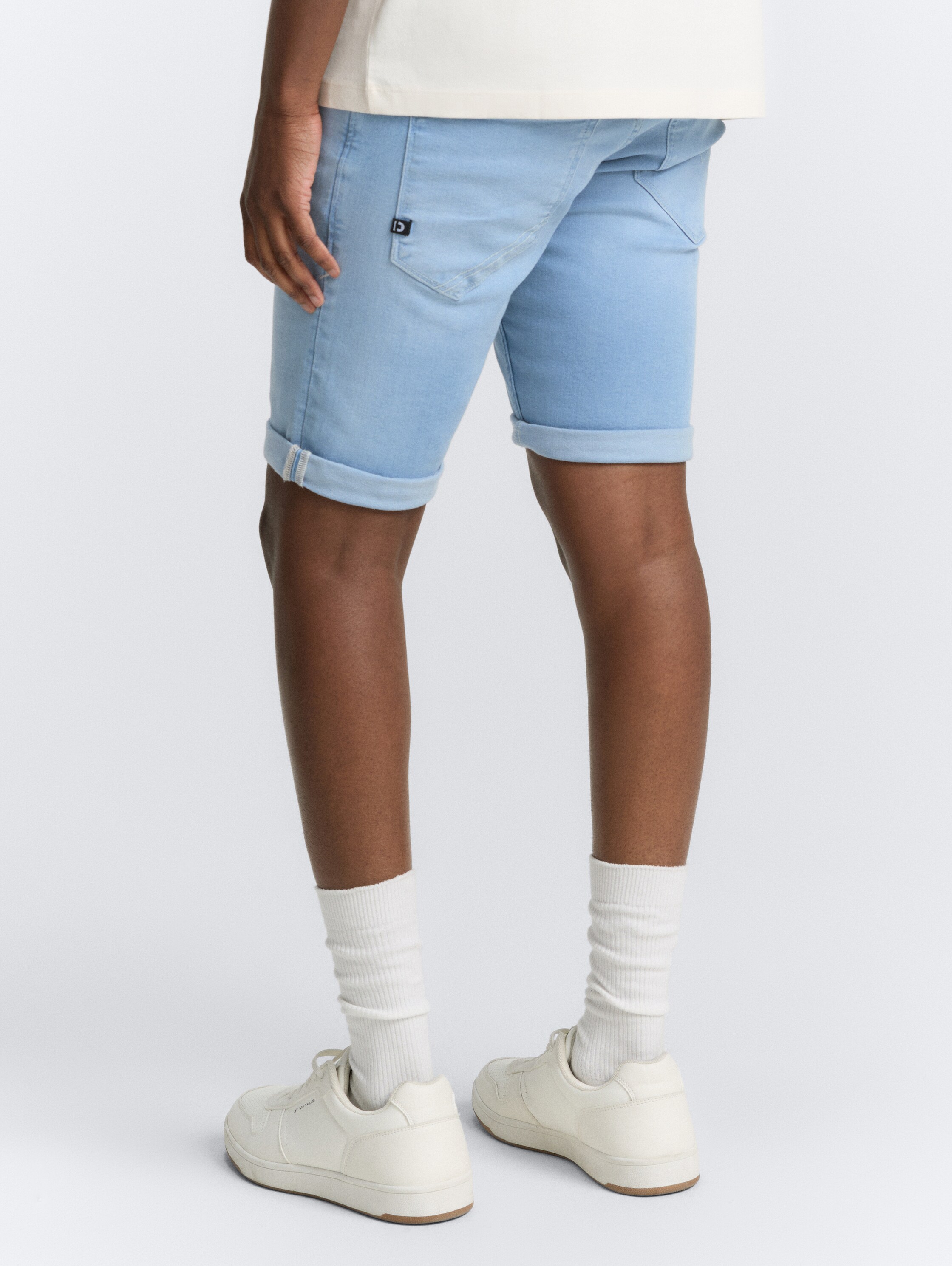 TTPIERS SLIM Jeans Shorts - light_bright_blue - 