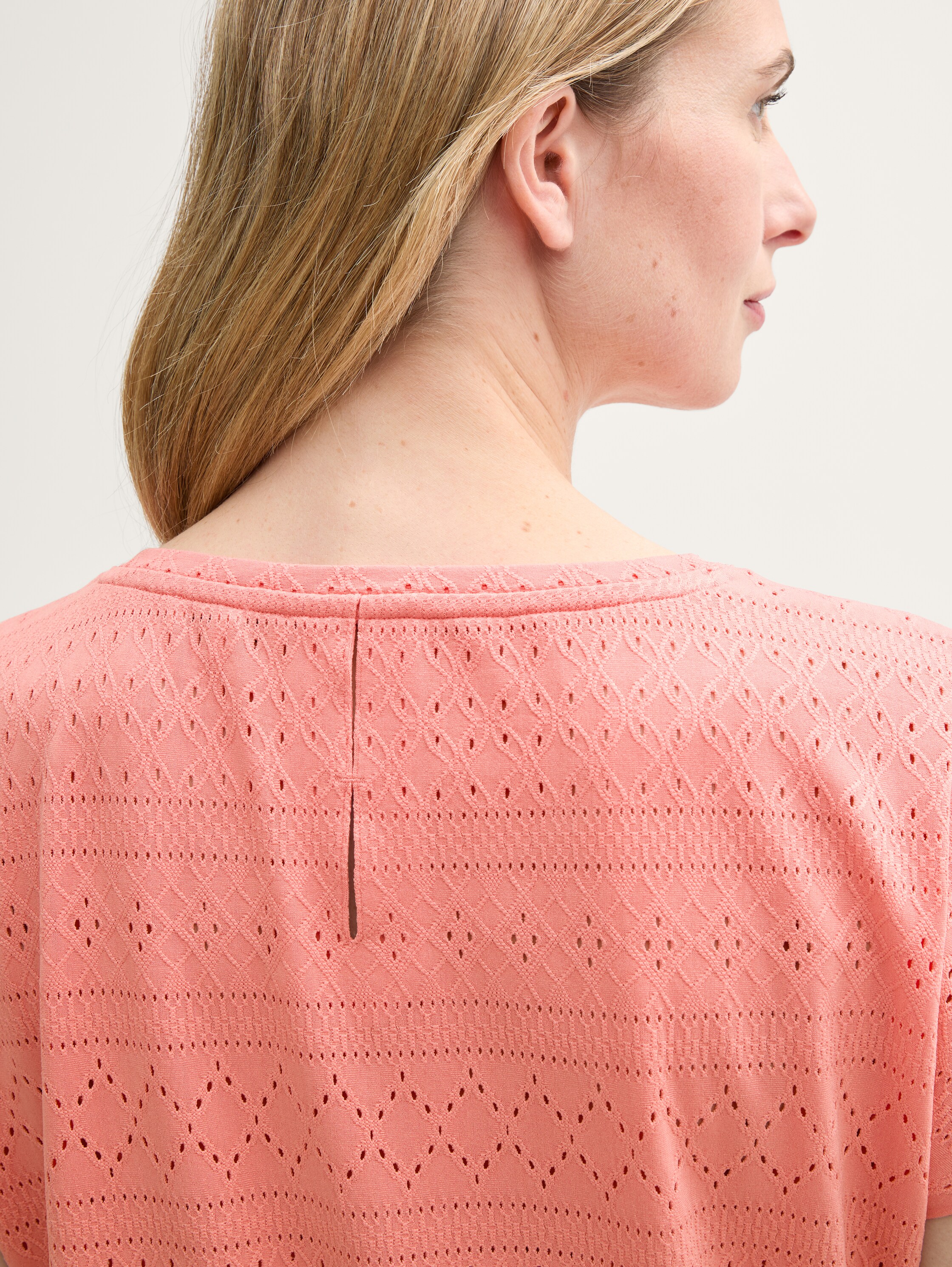 Loose Fit Ajour T-Shirt - 4