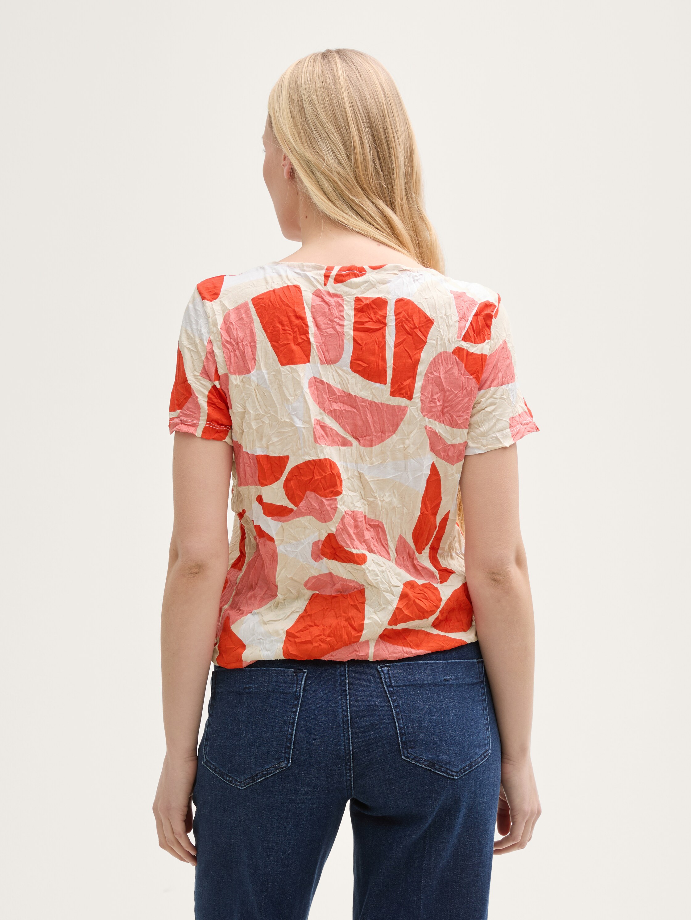 Crinkle T-Shirt mit Muster - red_dots_and_shapes_design - 