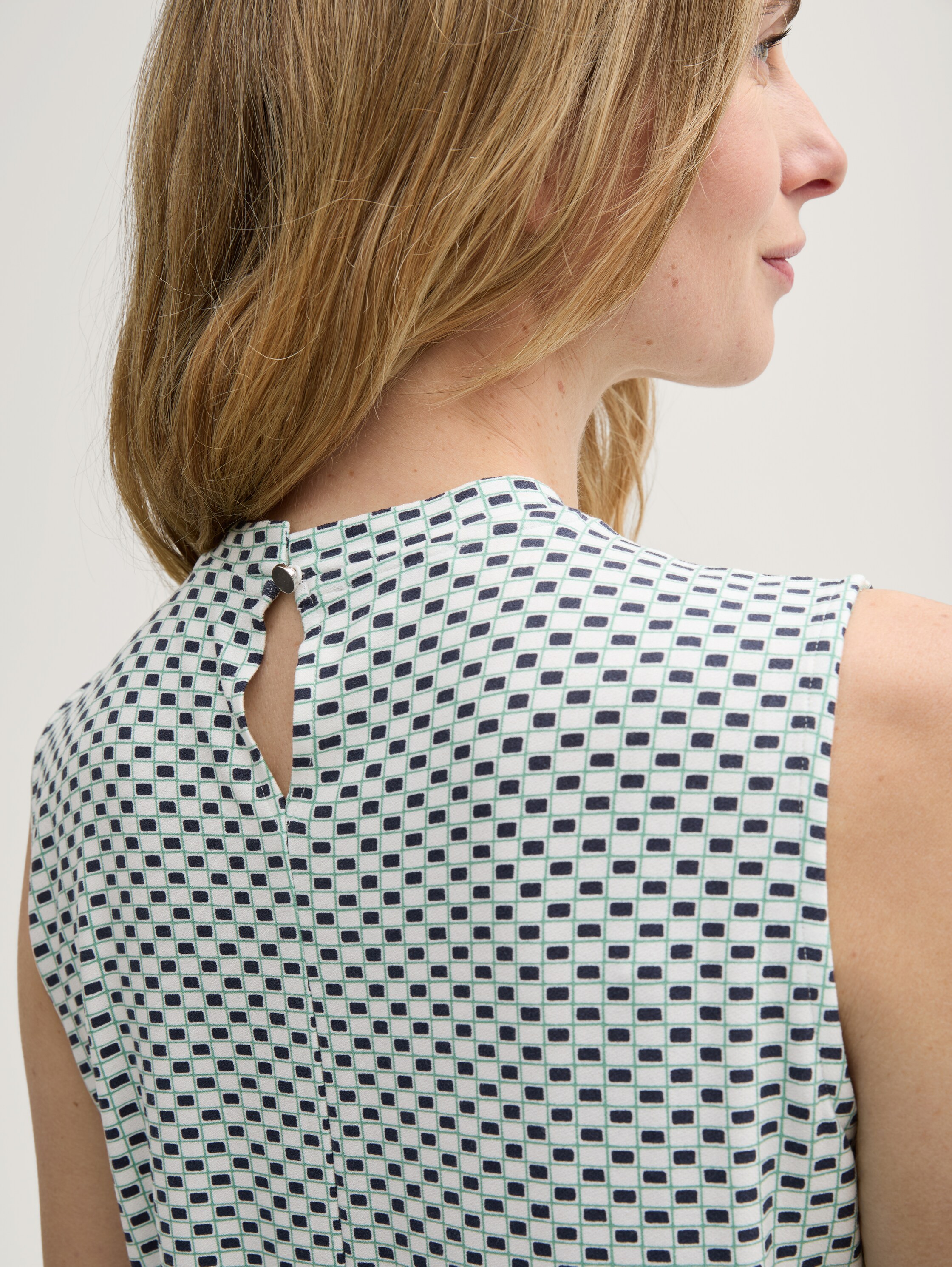 Top mit Muster - green_white_tile_minimal - 