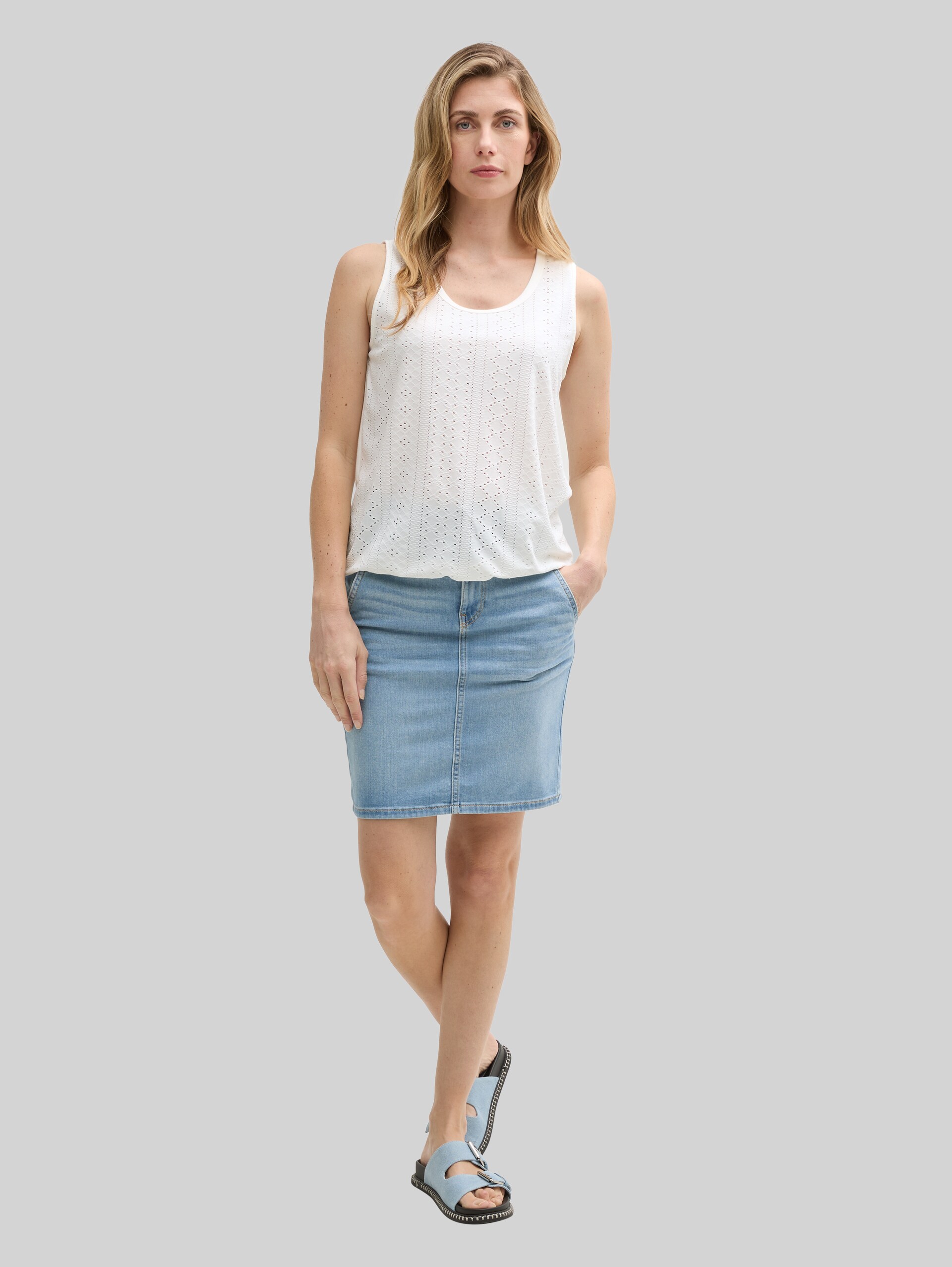 Haut ajouré en mélange de matières - Whisper White - Vue de face du modèle