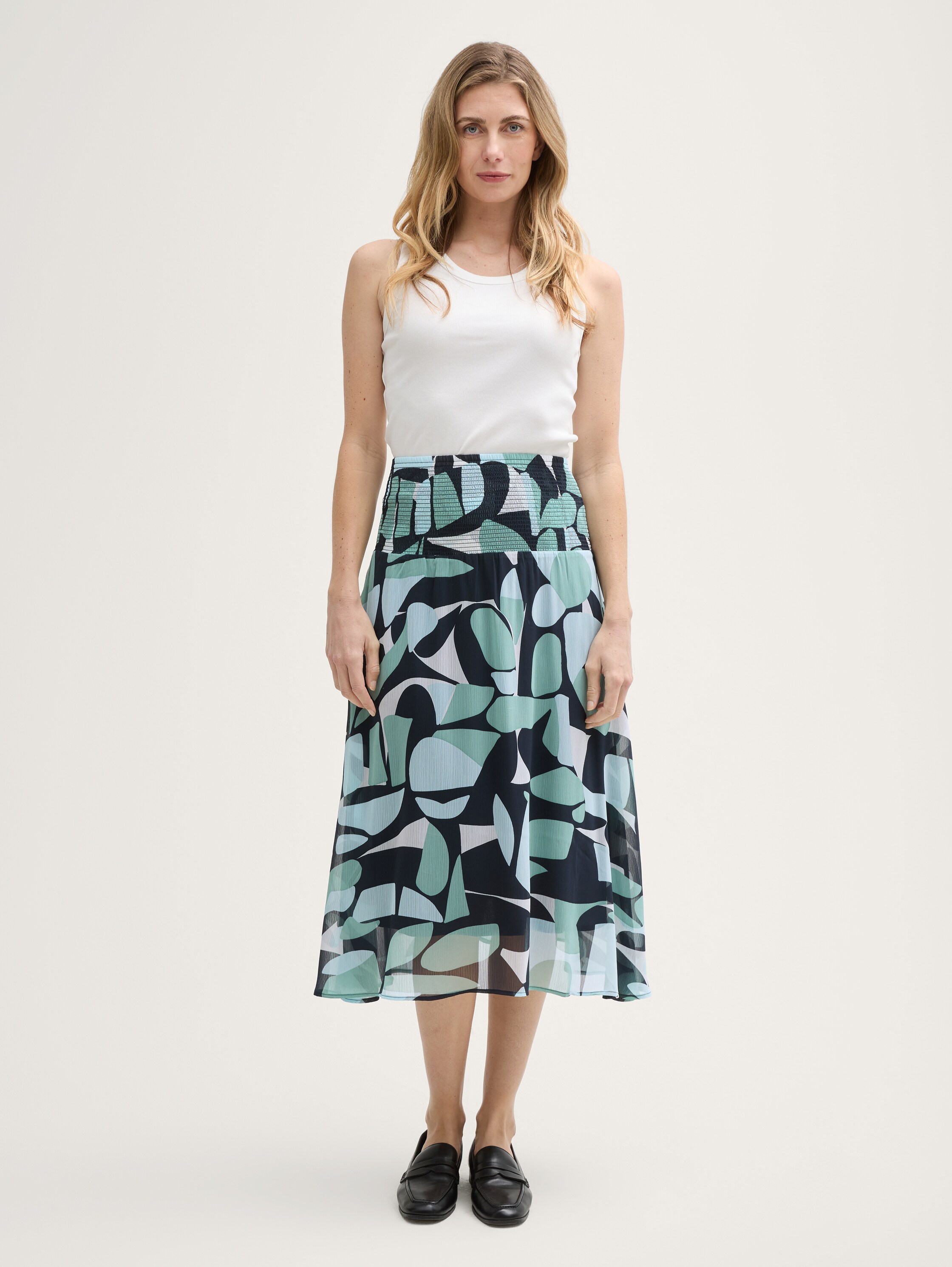 Chiffon Midi-Rock mit Muster - green_dots_and_shapes_design - 