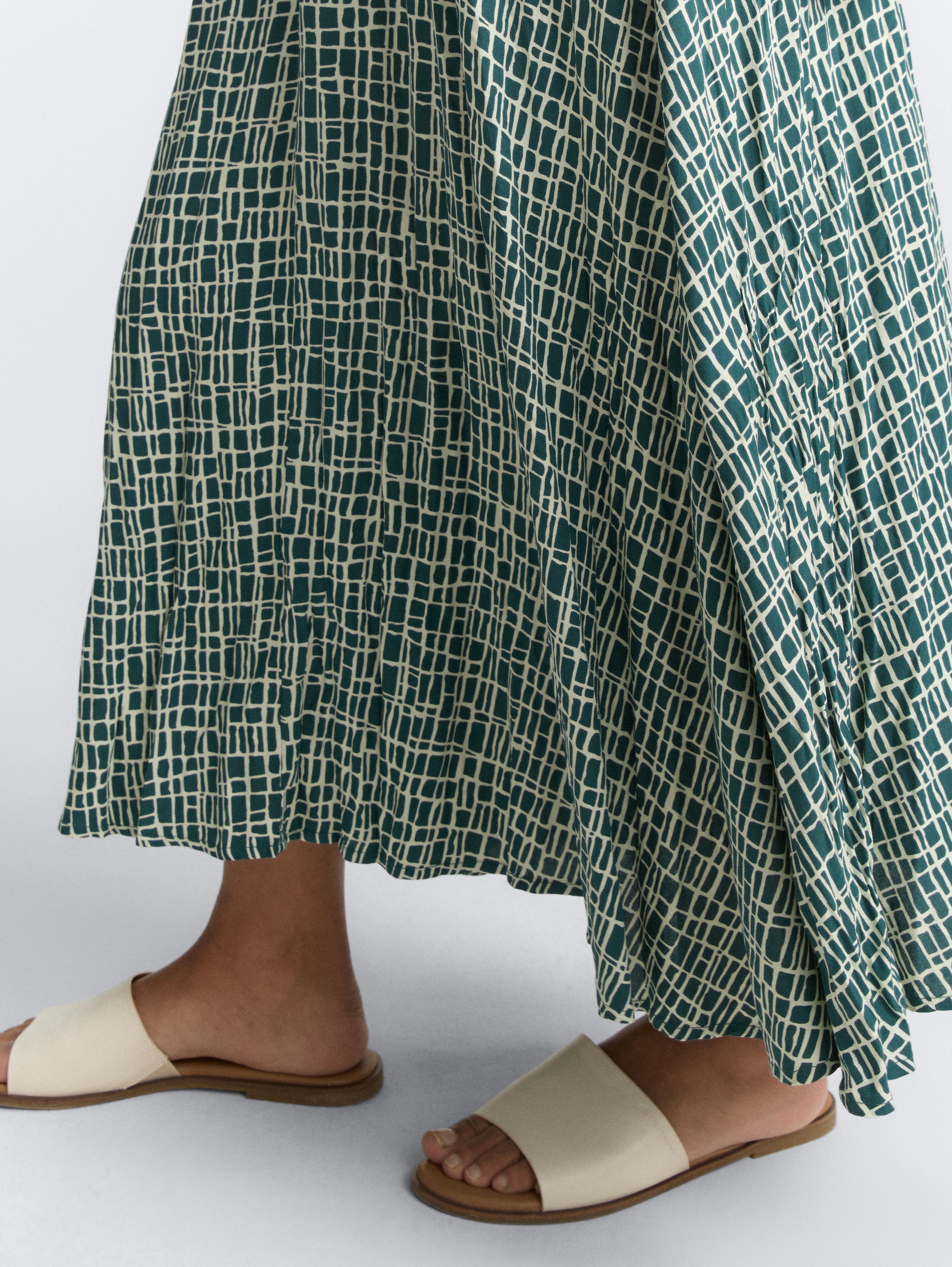 High Waist Midi-Rock aus Viskose - abstract_tel_green_grid_design - 