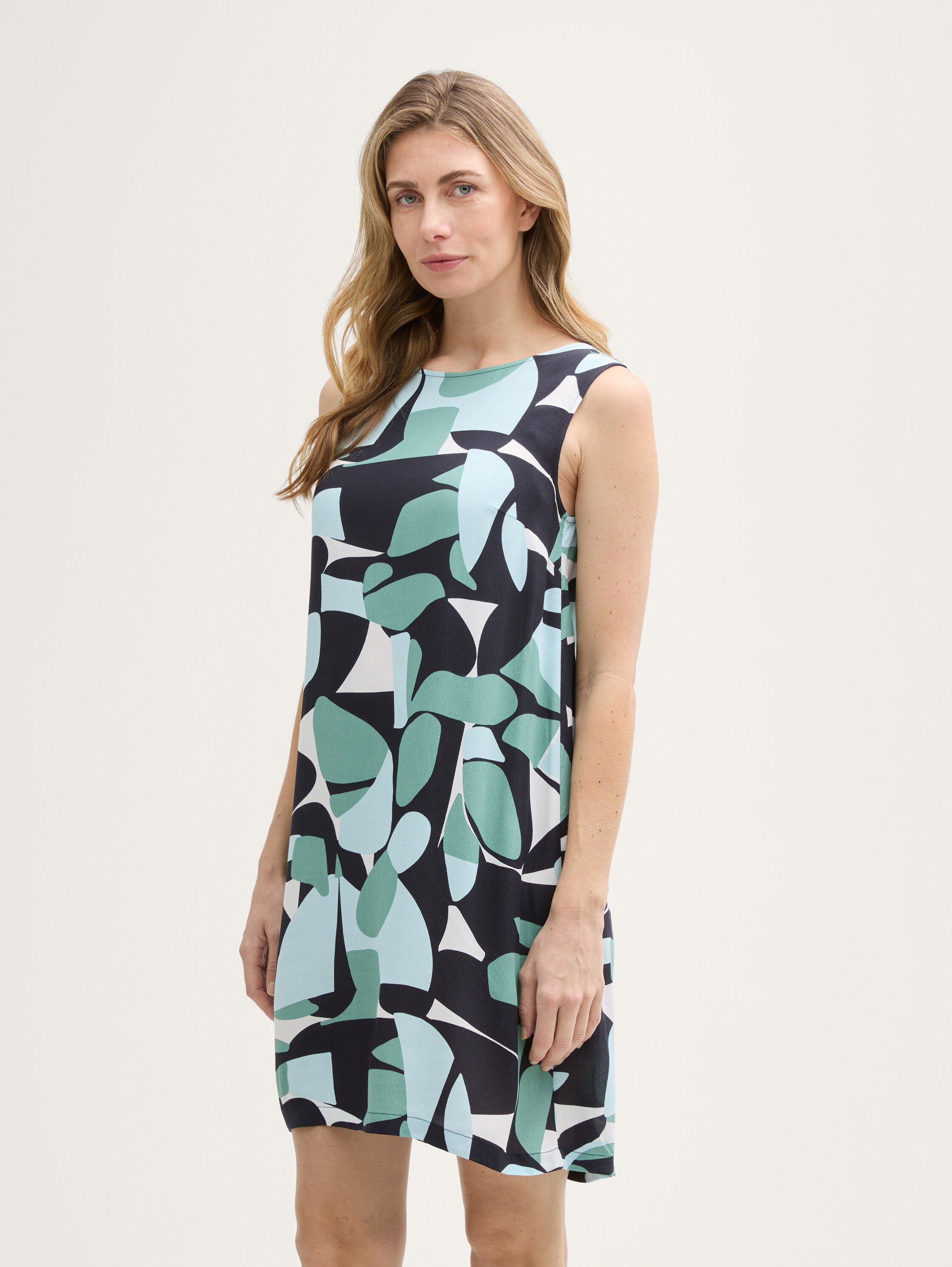 Viscose dress - green_dots_and_shapes_design - 