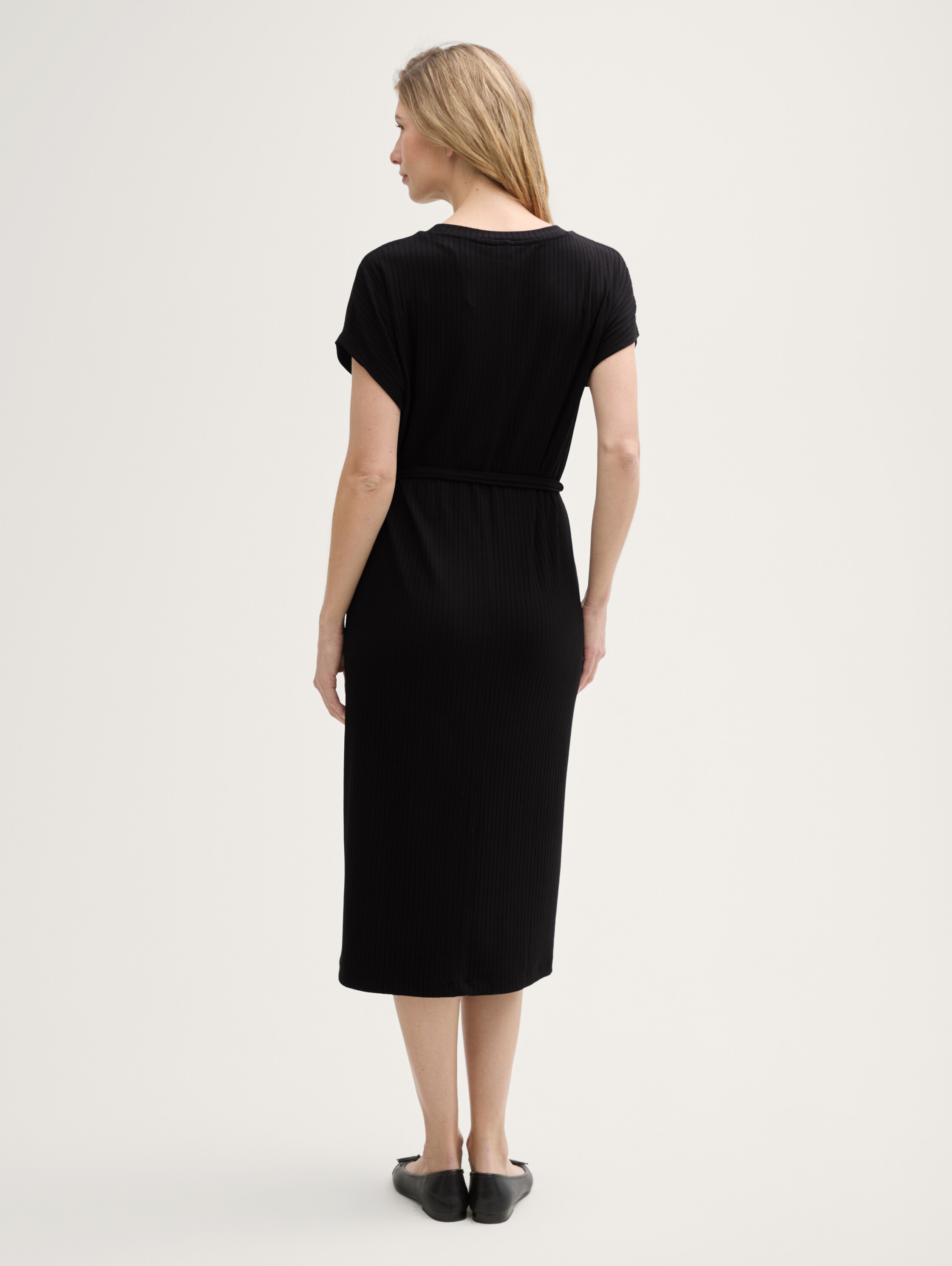 Ribbed midi dress with belt - deep_black_1 - 