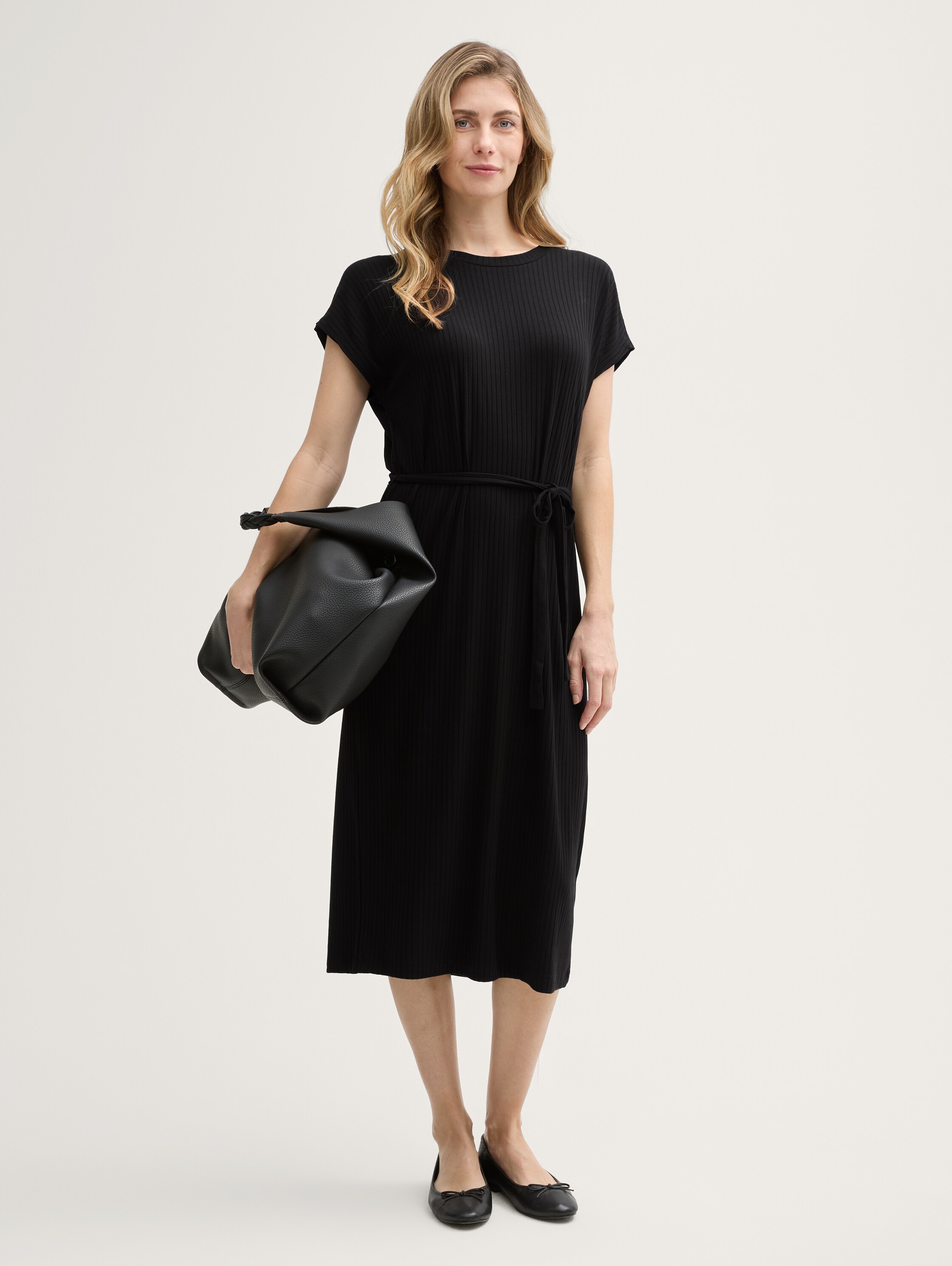 Ribbed midi dress with belt - deep_black_1 - 