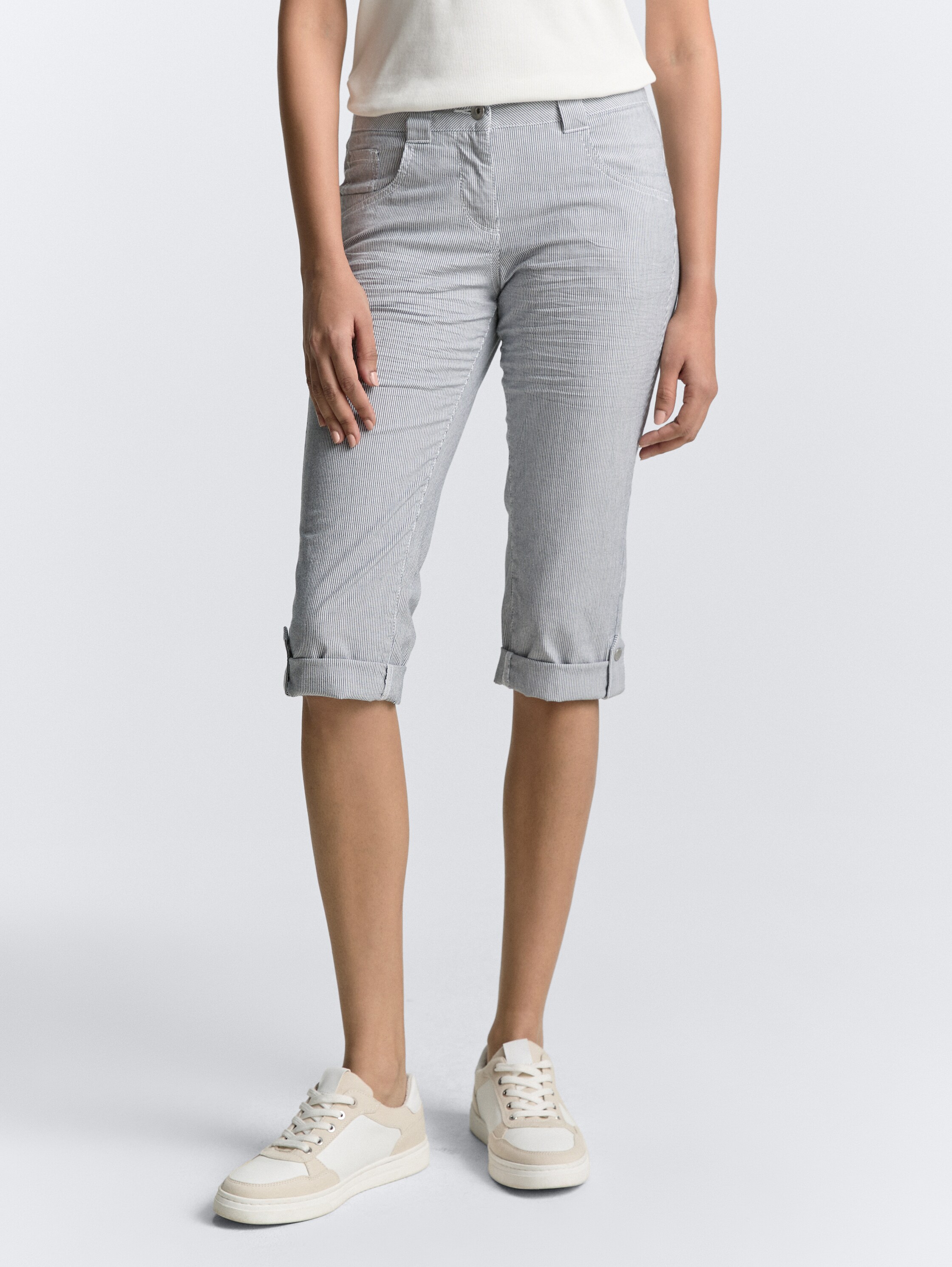Tapered Relaxed Capri Hose - delicate_navy_white_stripe - 