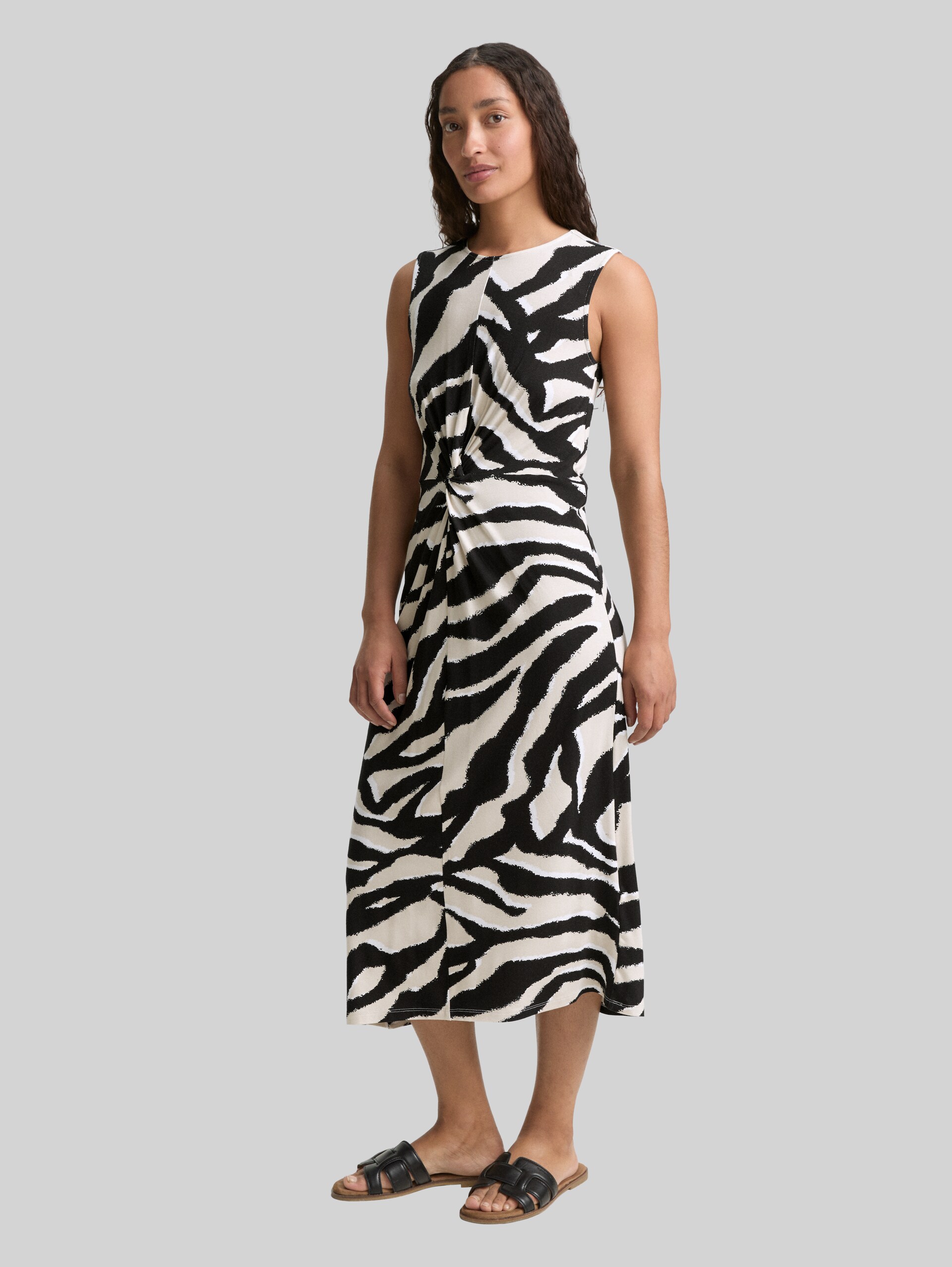 Jersey midi dress with knot detail - abstract beige zebra - side model view