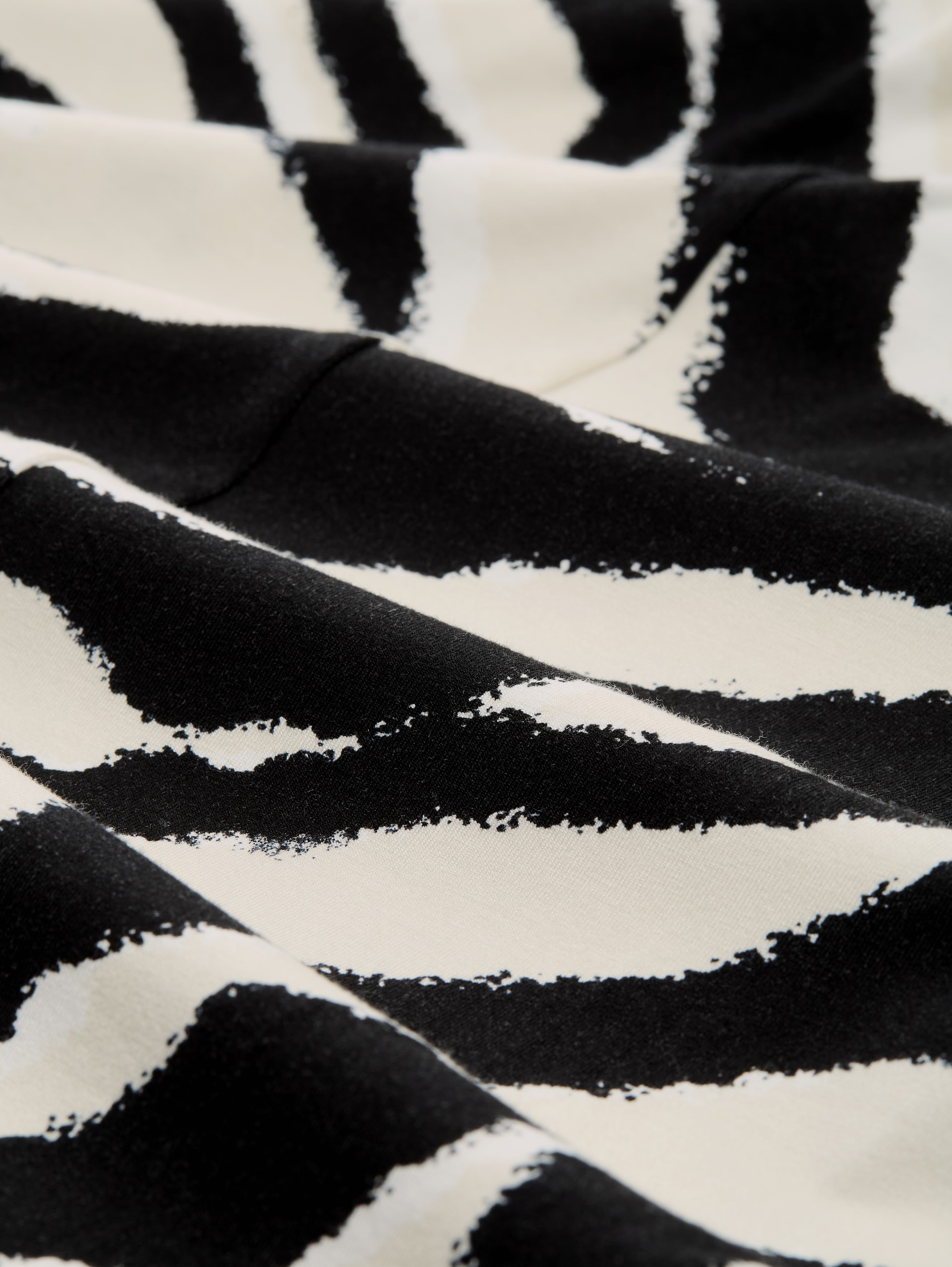 Jersey midi dress with knot detail - abstract beige zebra - Material view