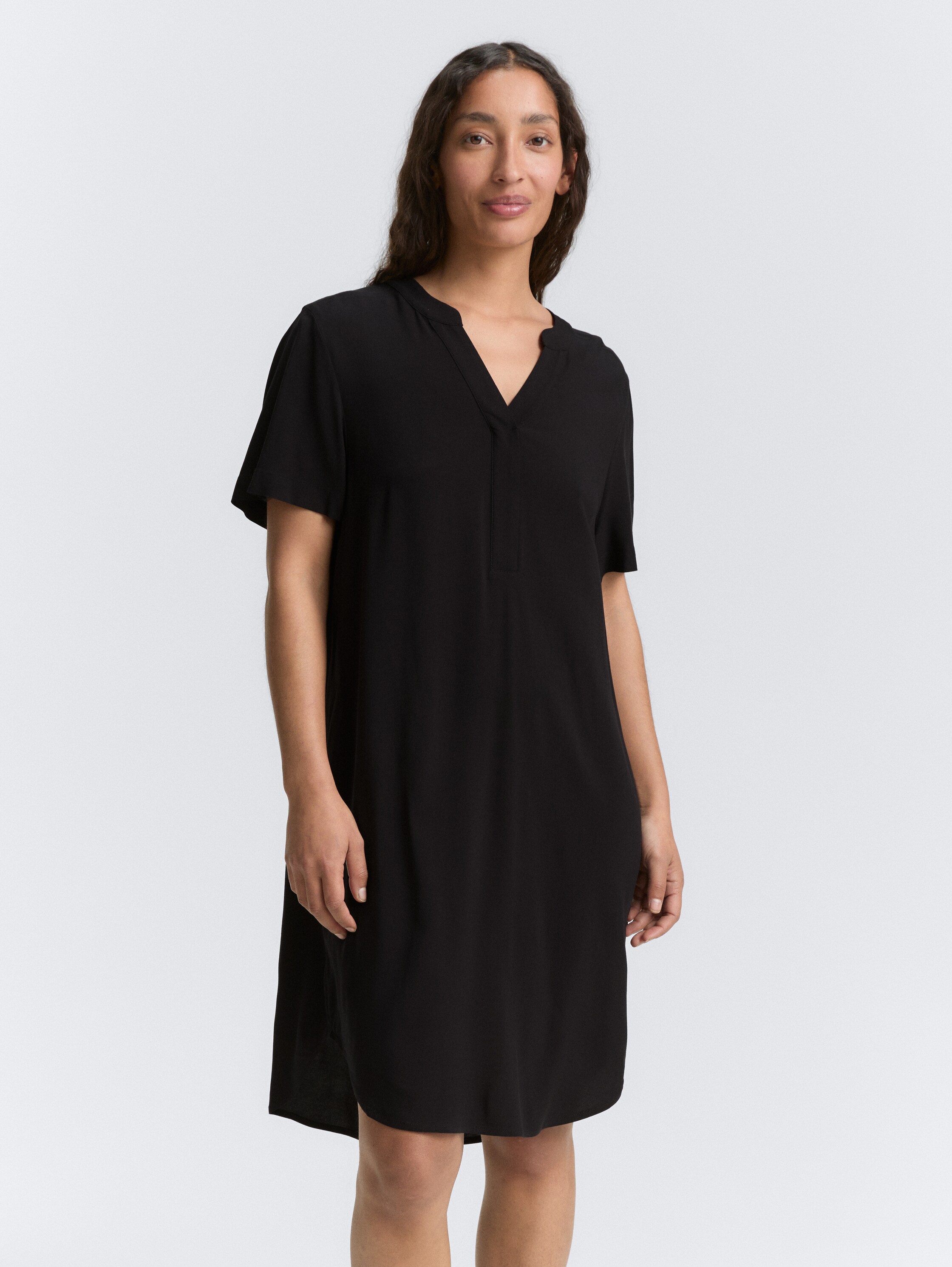 Kleid aus Viskose - deep_black_1 - 