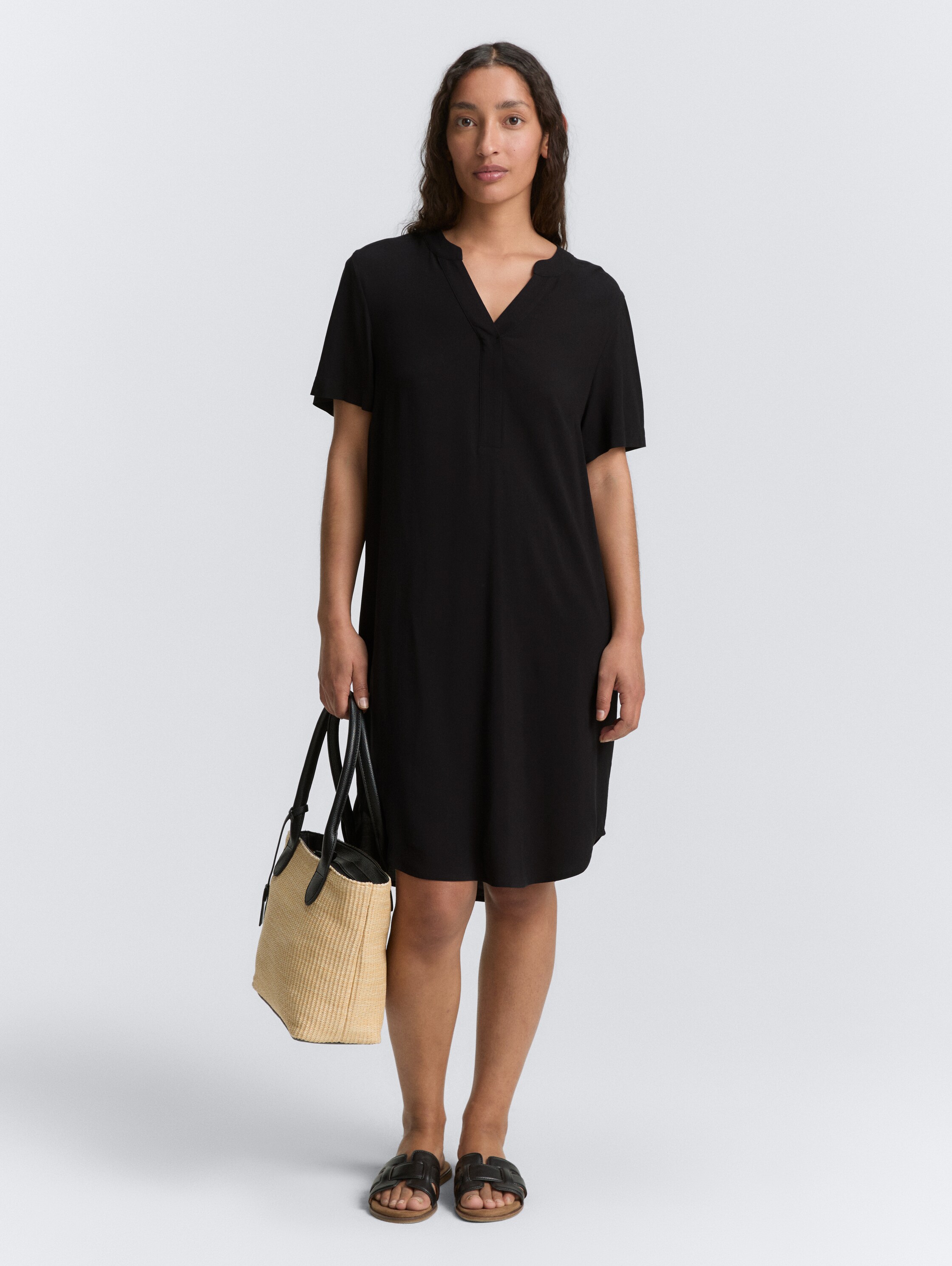 Kleid aus Viskose - deep_black_1 - 