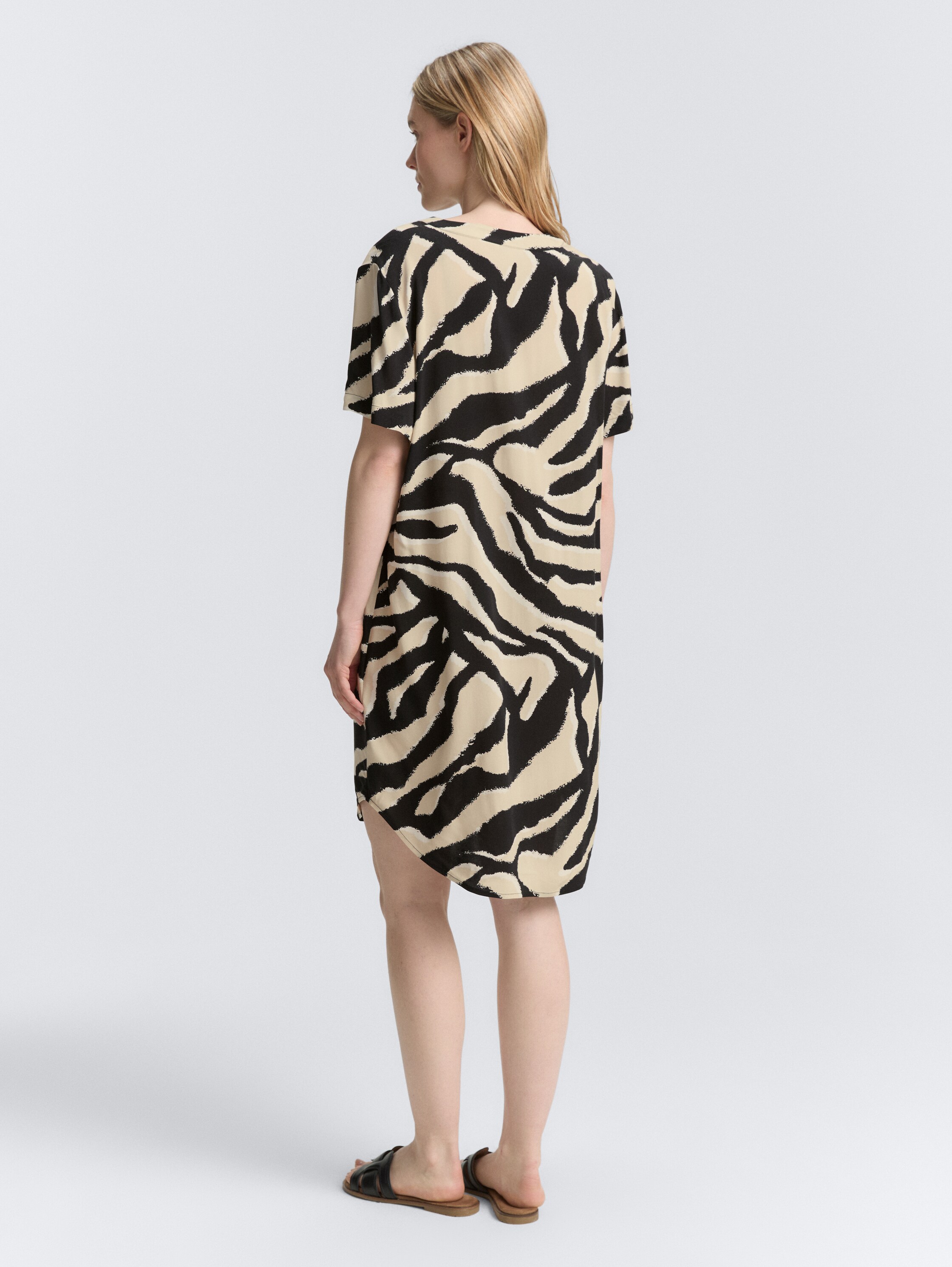 Kleid aus Viskose - abstract_beige_zebra - 
