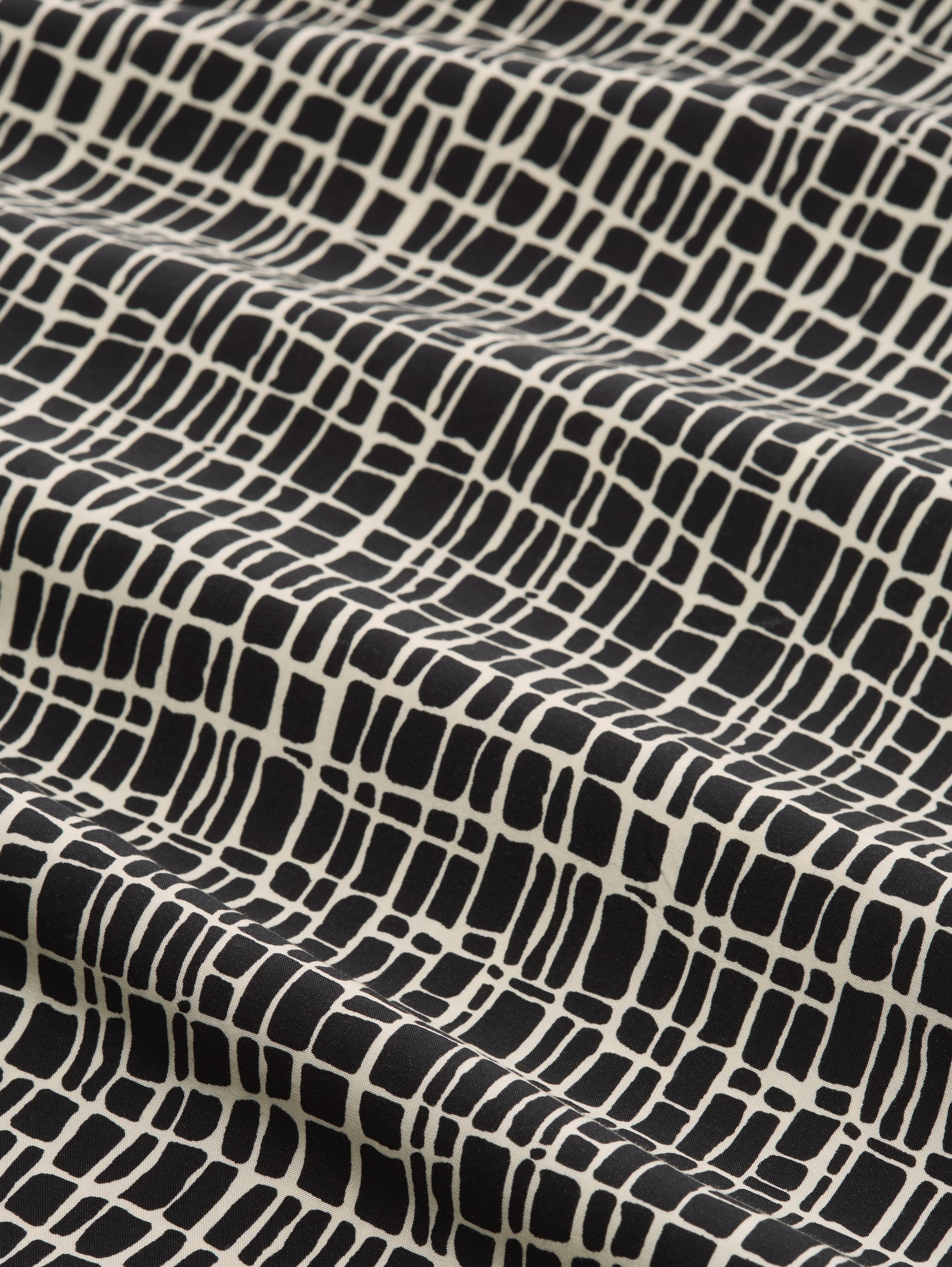 Kleid aus Viskose - abstract_black_grid_design - 