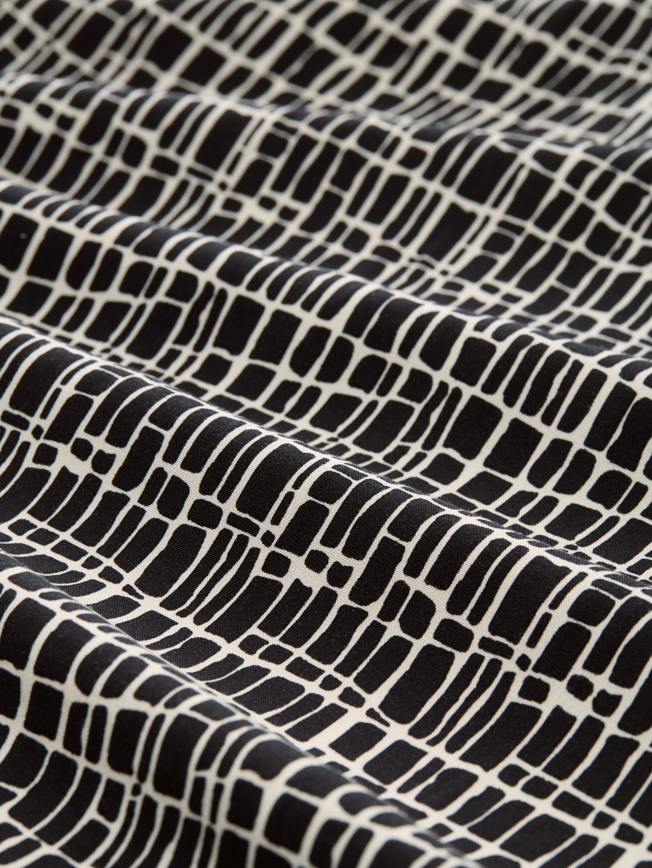 Neckholder Maxi-Kleid - abstract_black_grid_design - 