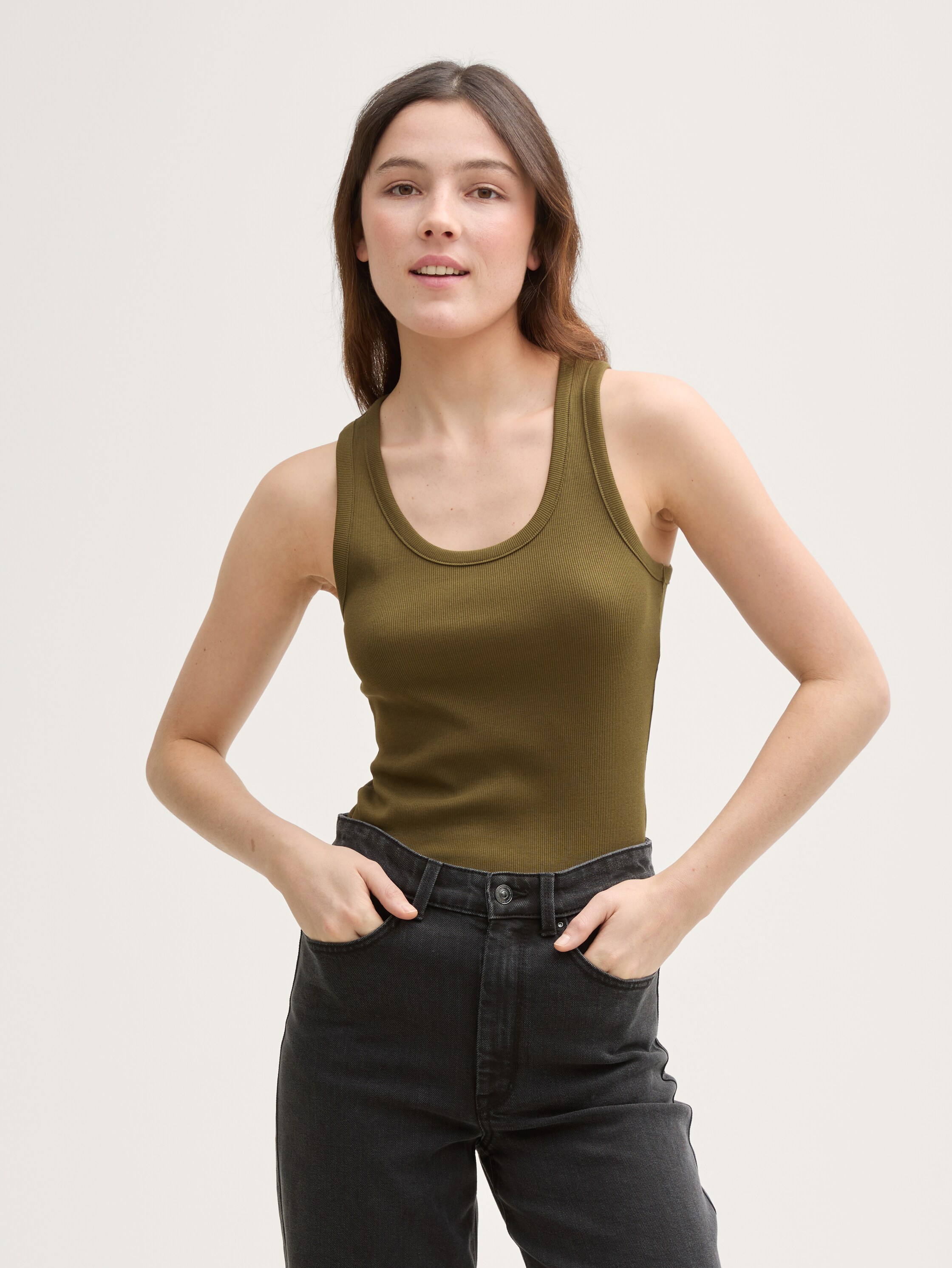 Top mit Rippstruktur - golden_olive_green - 