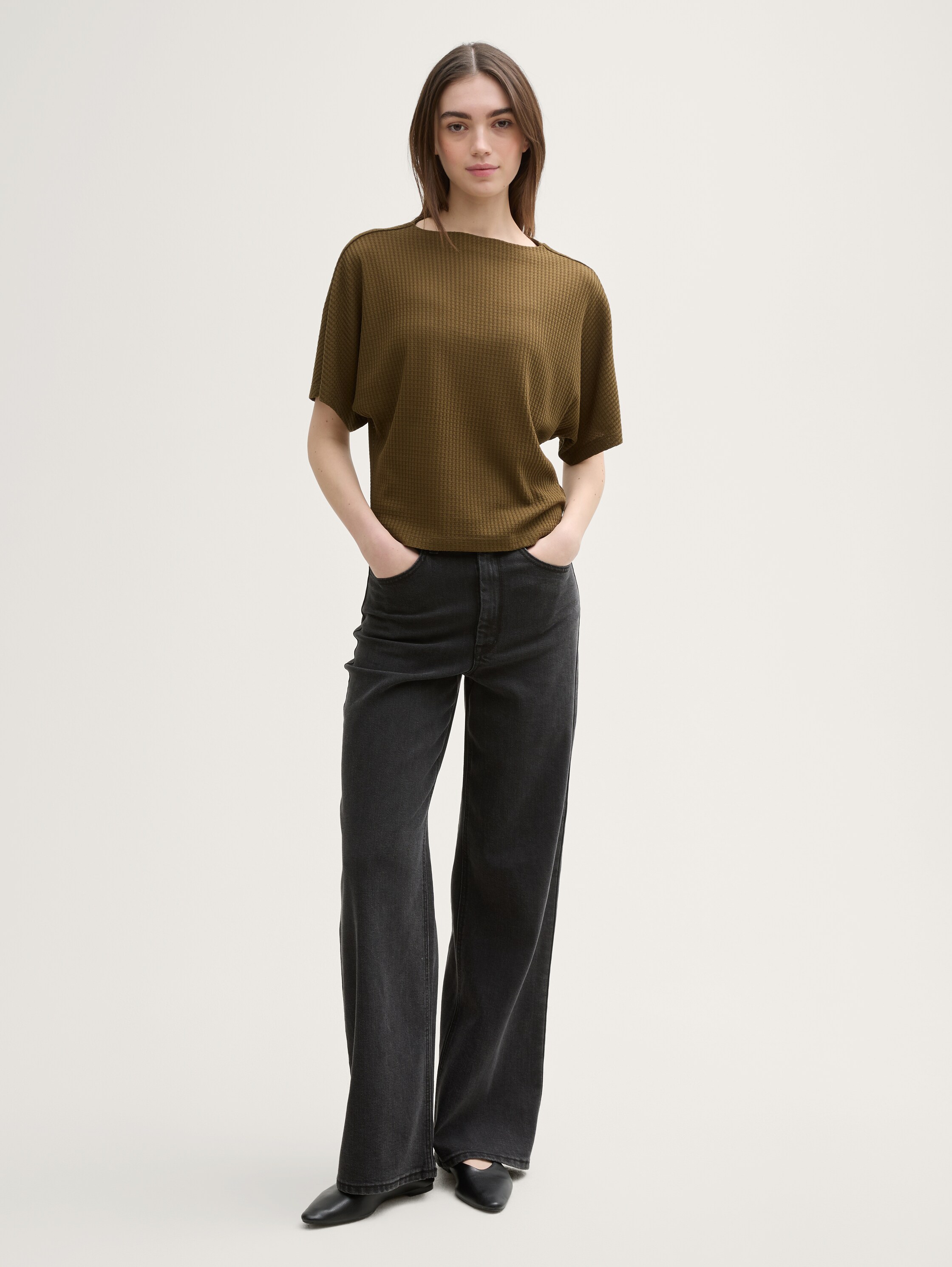 Loose Fit T-Shirt mit Fledermausärmeln - golden_olive_green - 