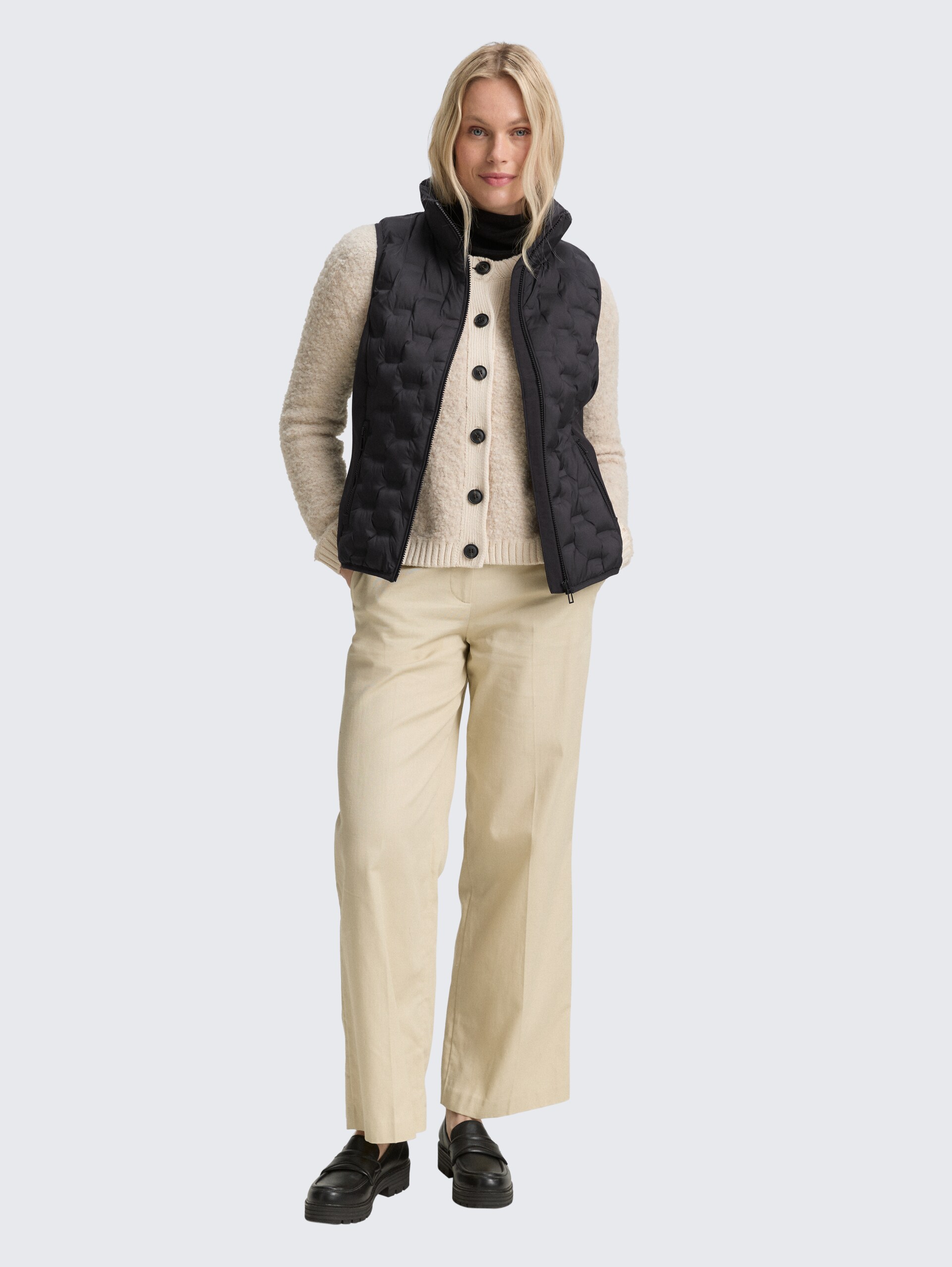 Lightweight Steppweste mit Stehkragen - deep black - seitliche Model-Ansicht