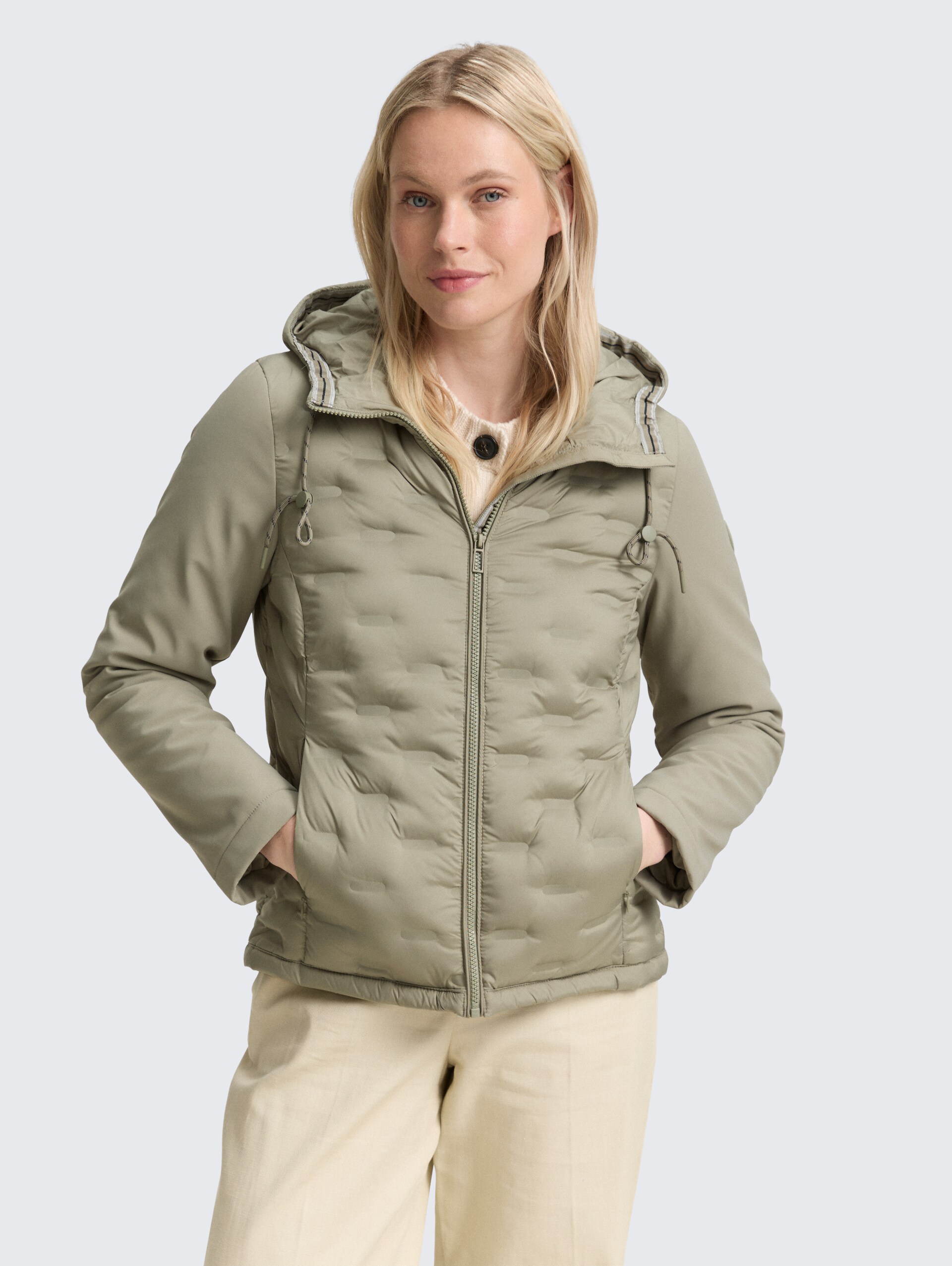 Hybrid Steppjacke mit Kapuze - smoke olive - Model-Vorderansicht