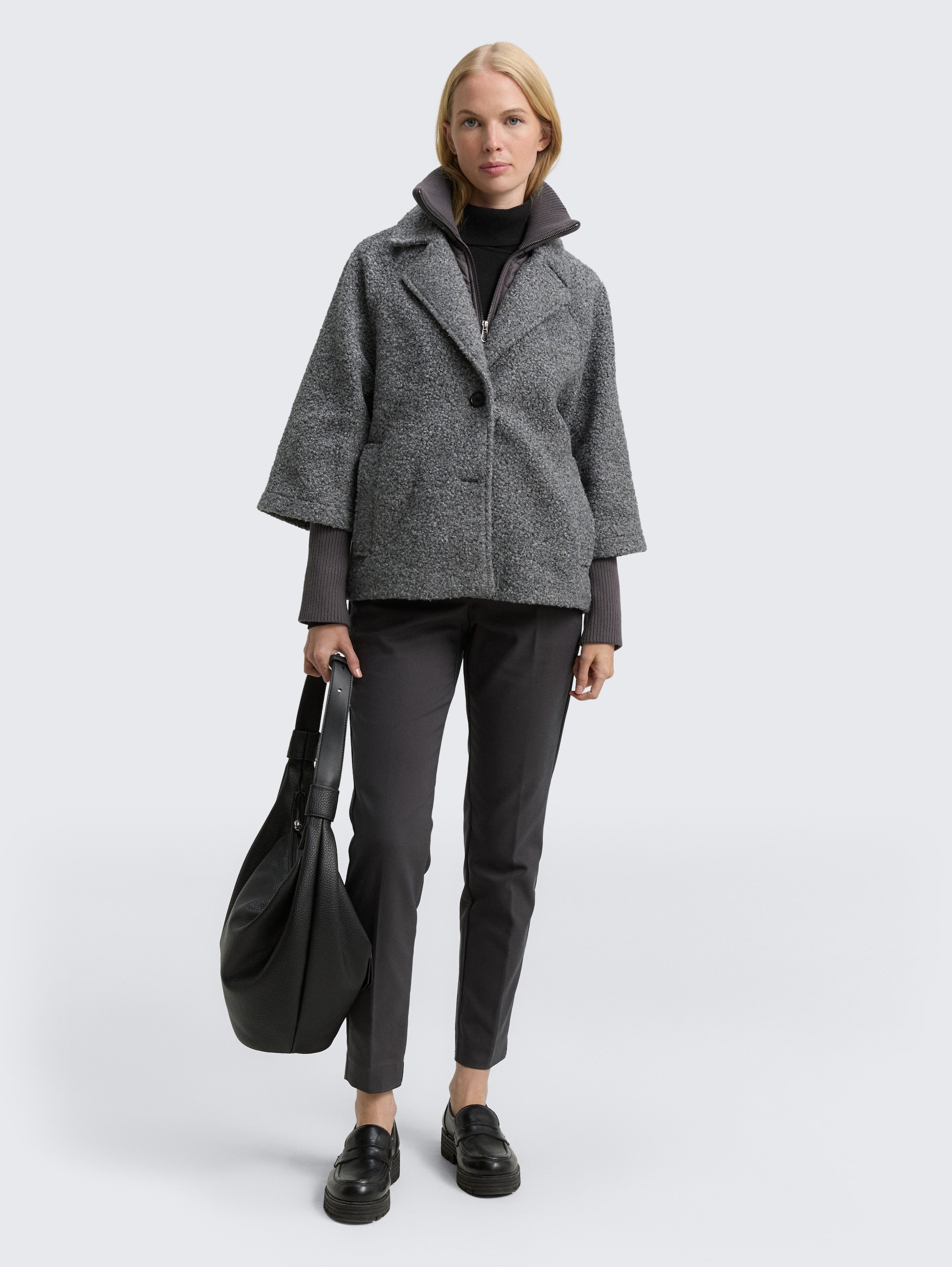 Bouclé Cape Jacke im 2-in-1-Look - dark anthra melange - seitliche Model-Ansicht