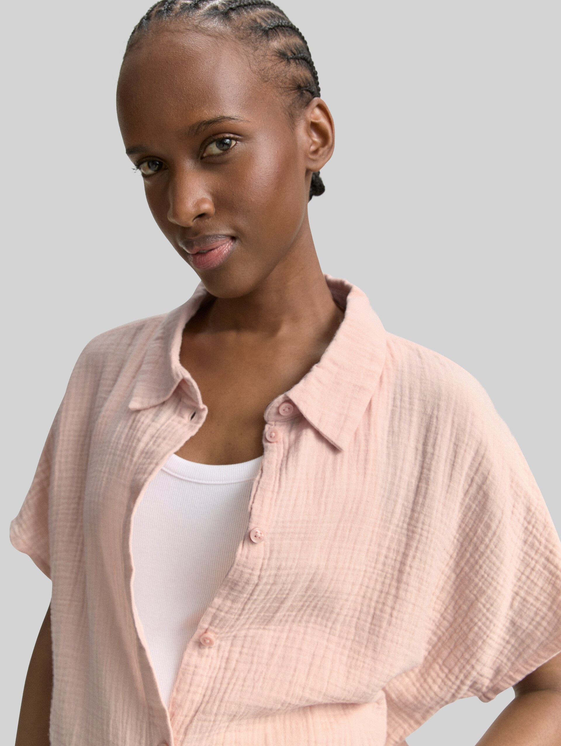 Boxy fit muslin blouse - Rose Smoke - Detail model view